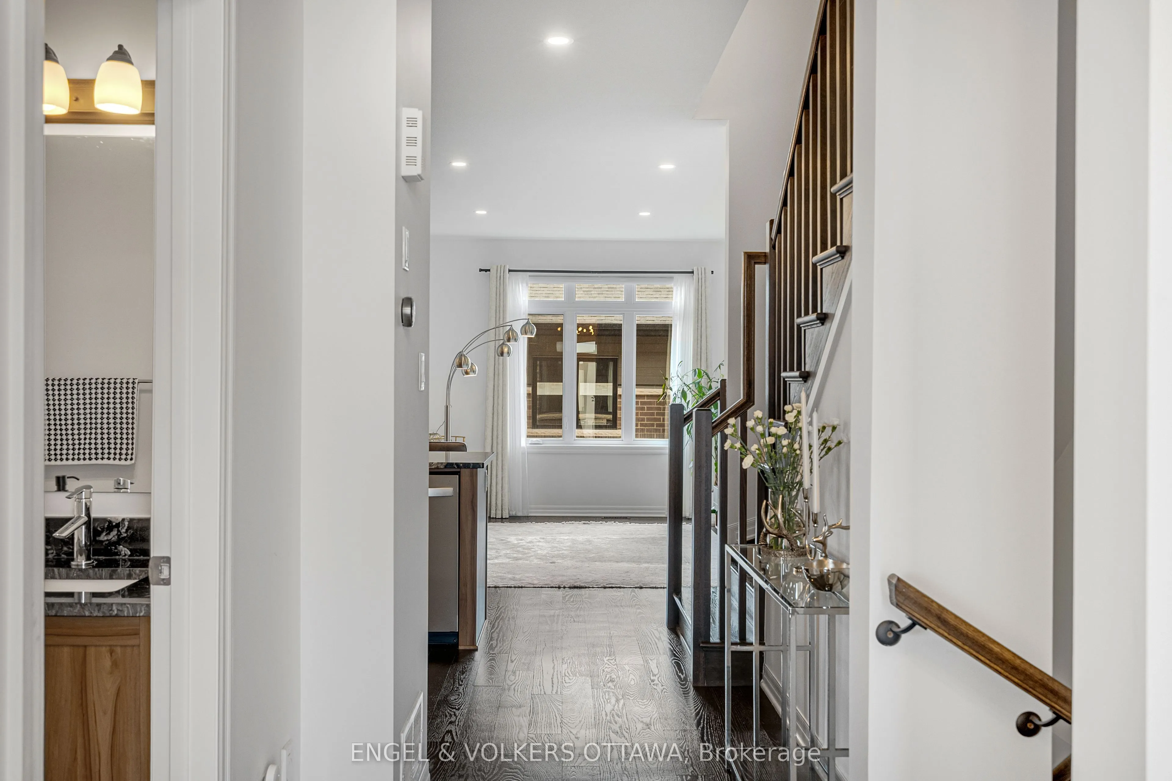 606 Mikinak Road