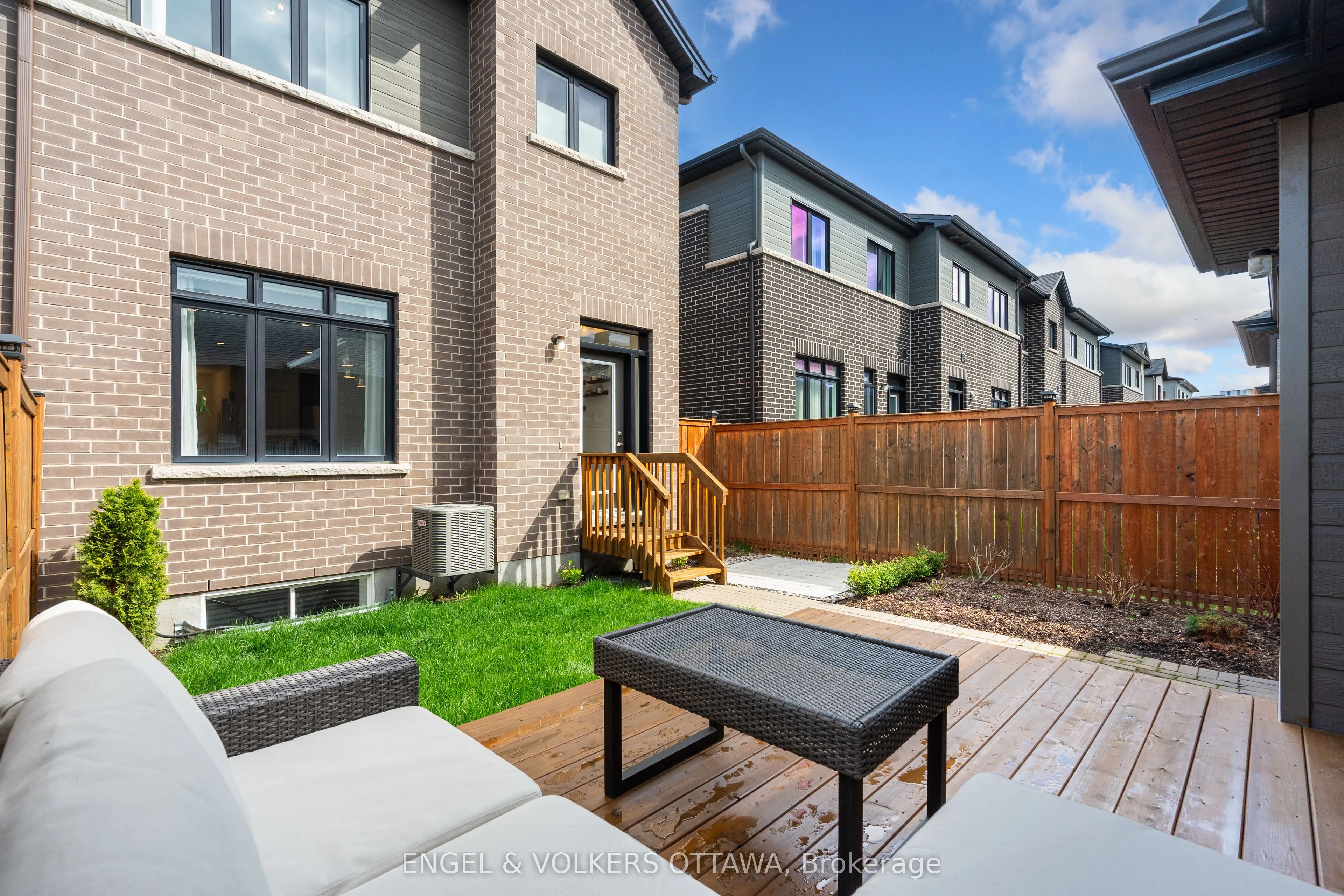 606 Mikinak Road