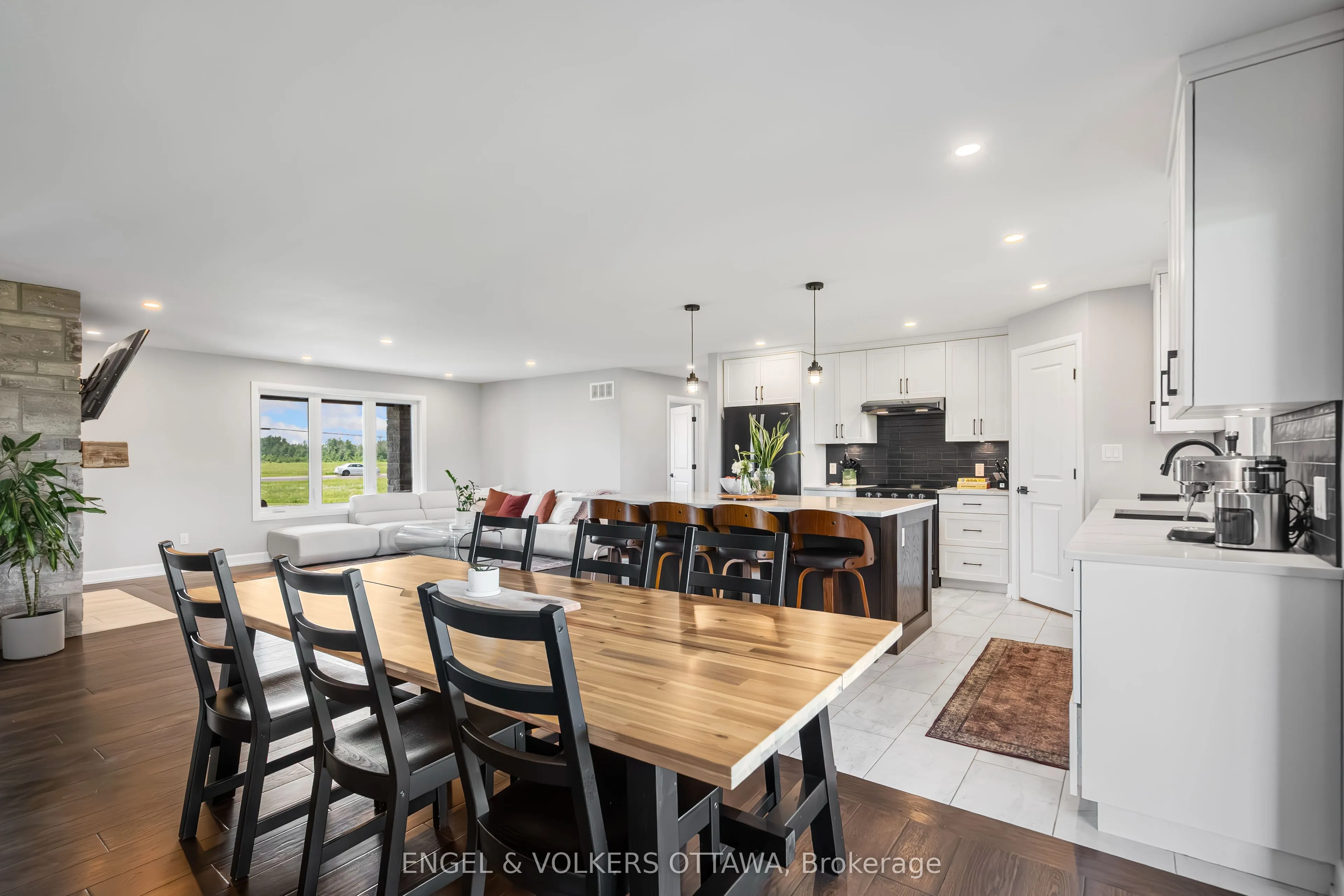 3415 Stagecoach Road