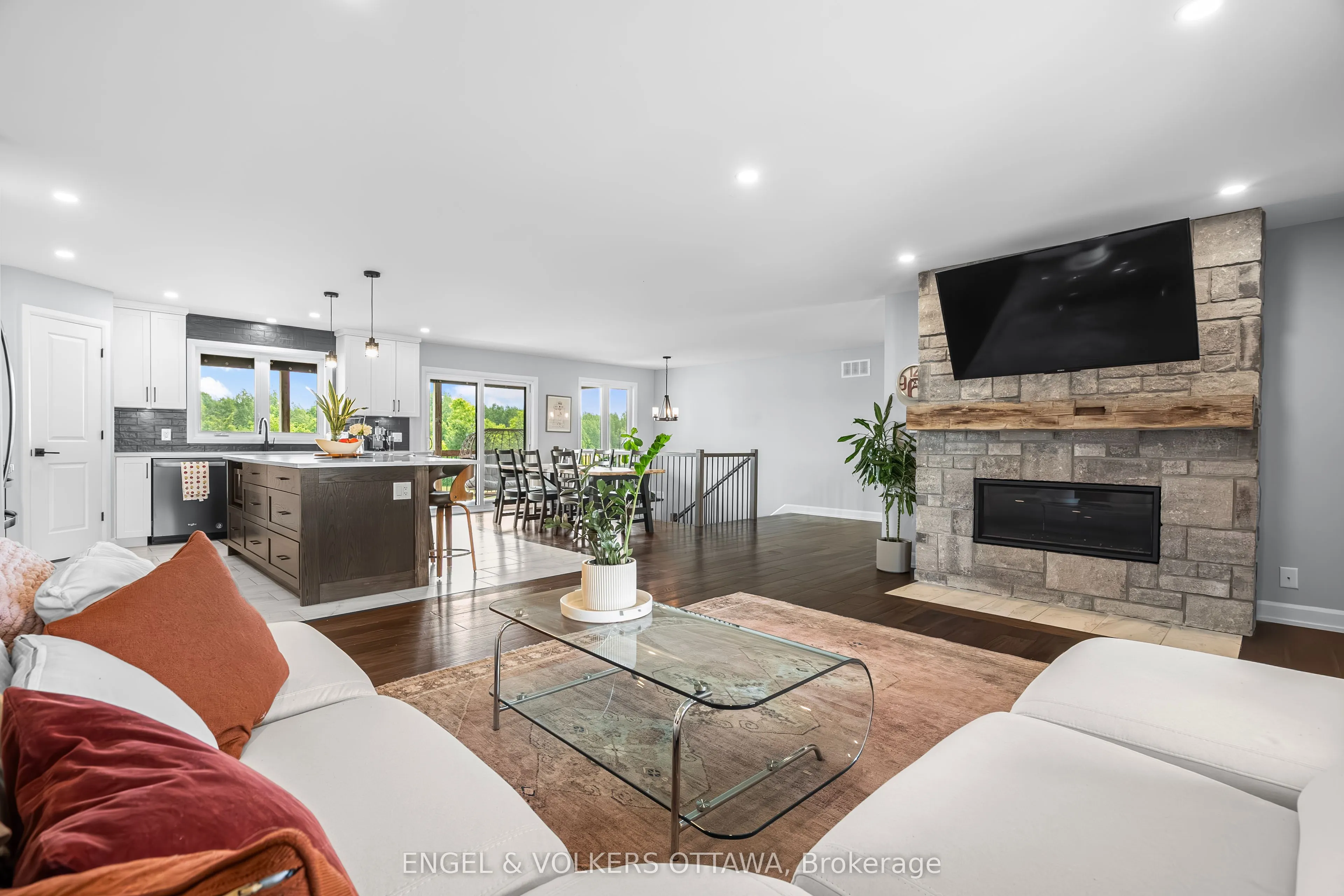 3415 Stagecoach Road