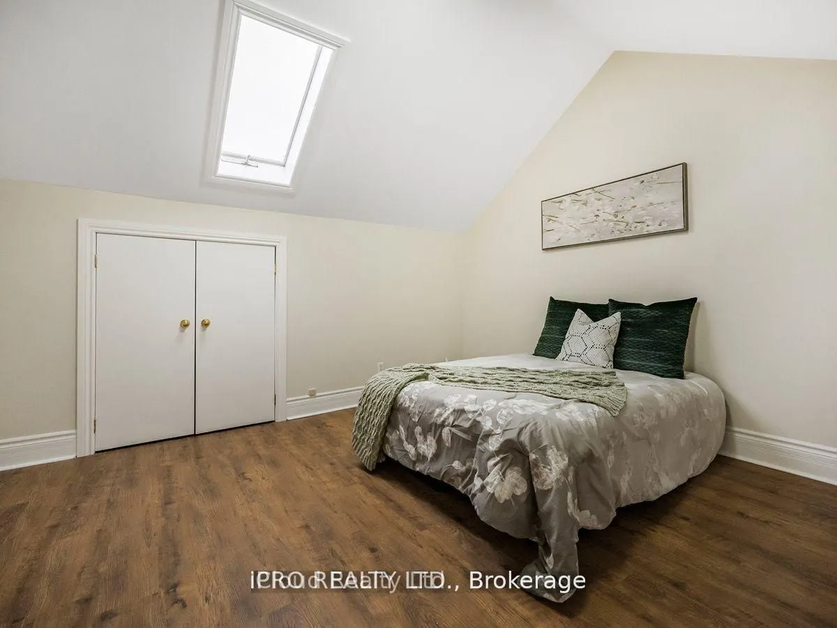 1308 King Street E