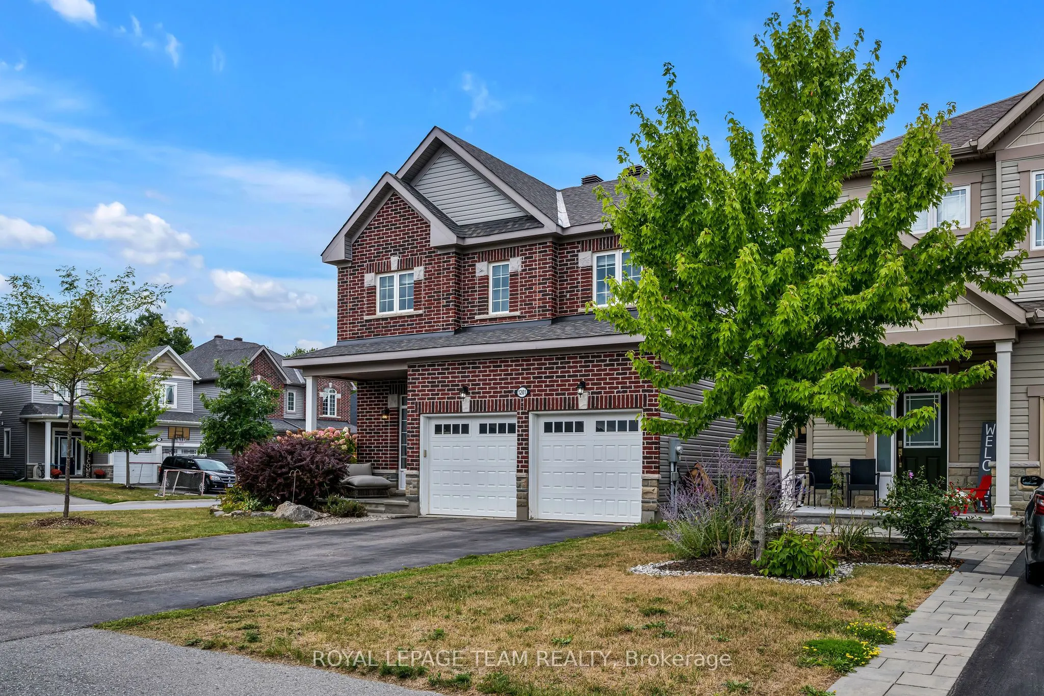 1201 De Pencier Drive