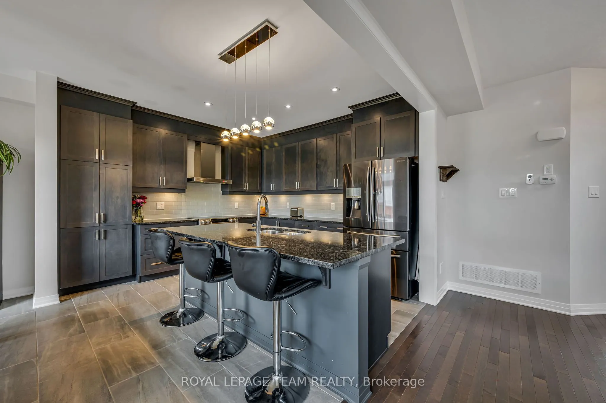 1201 De Pencier Drive