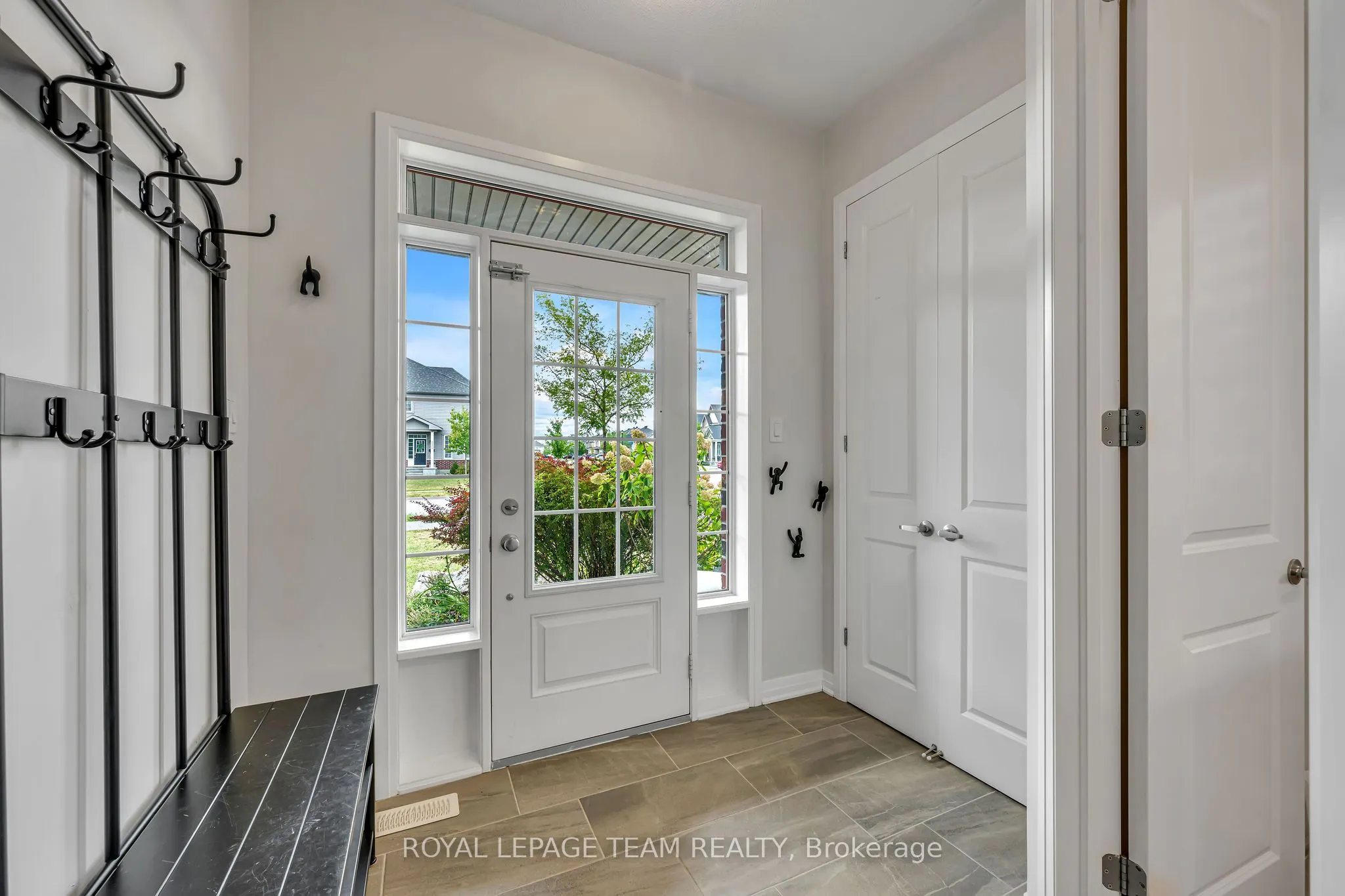 1201 De Pencier Drive