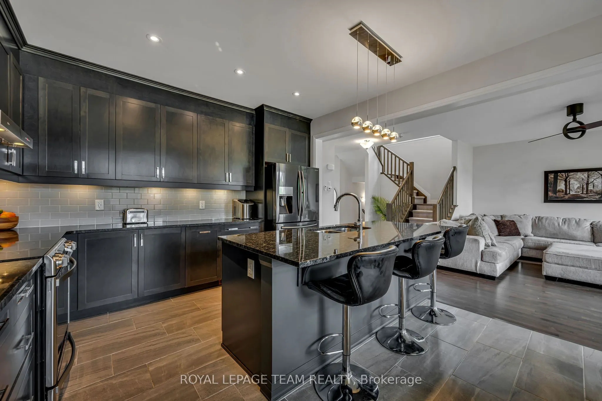 1201 De Pencier Drive
