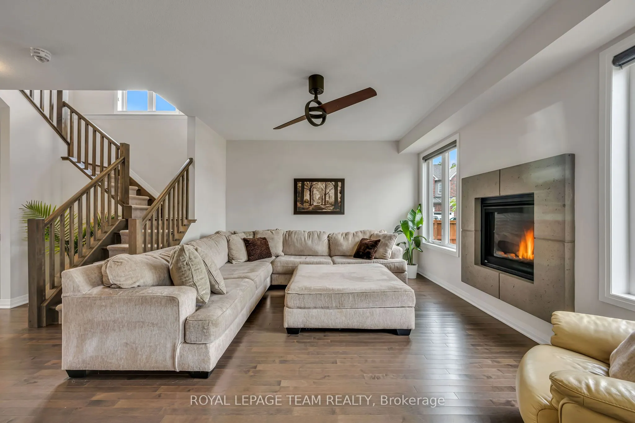 1201 De Pencier Drive