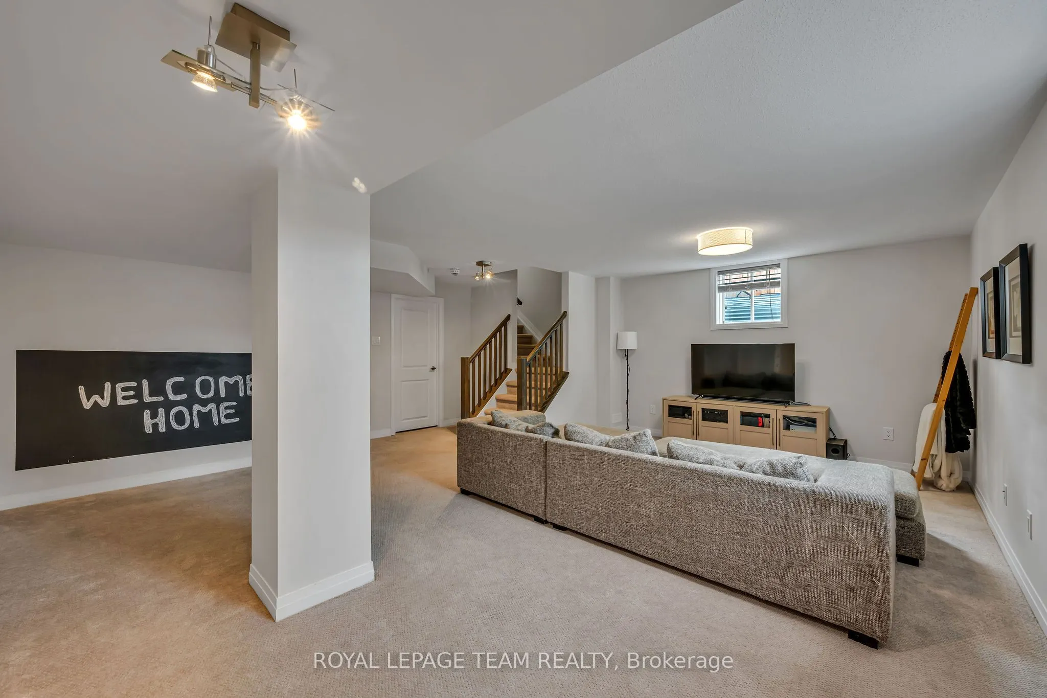 1201 De Pencier Drive
