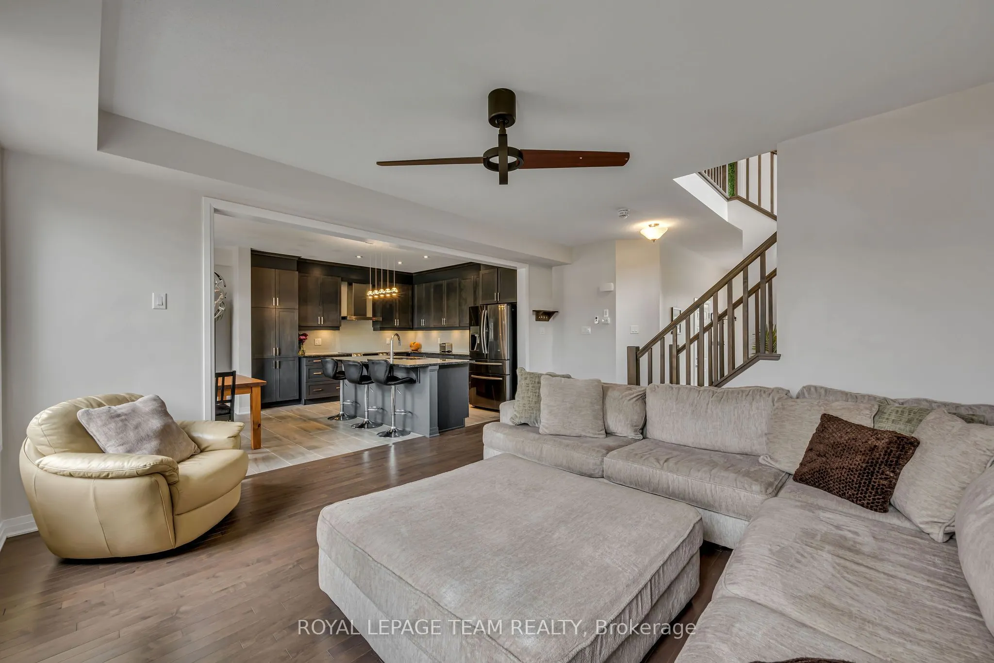 1201 De Pencier Drive