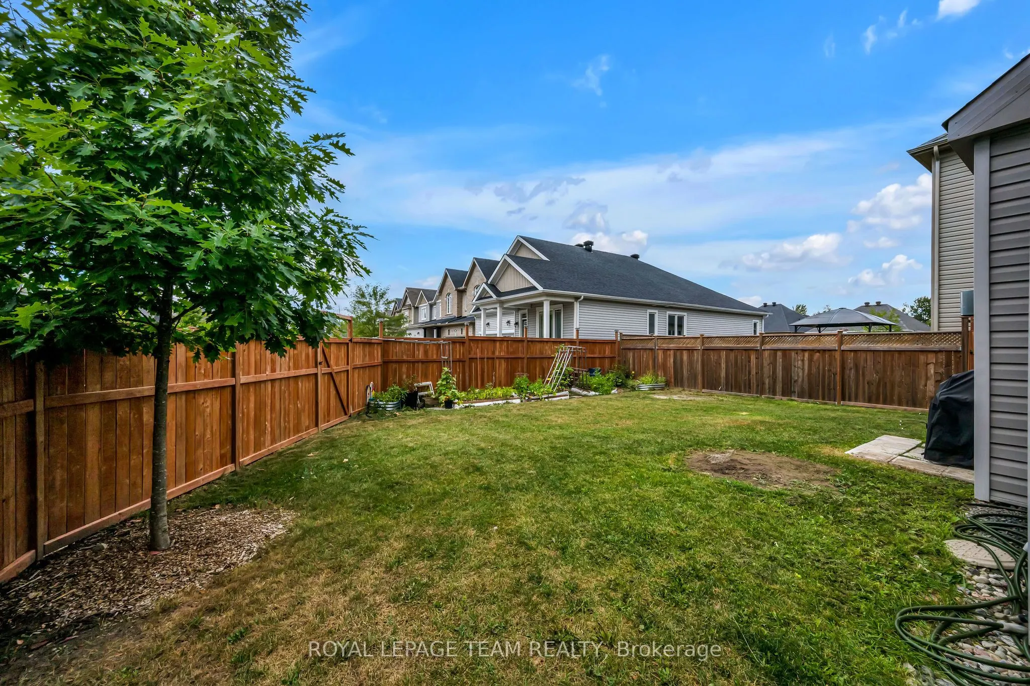 1201 De Pencier Drive