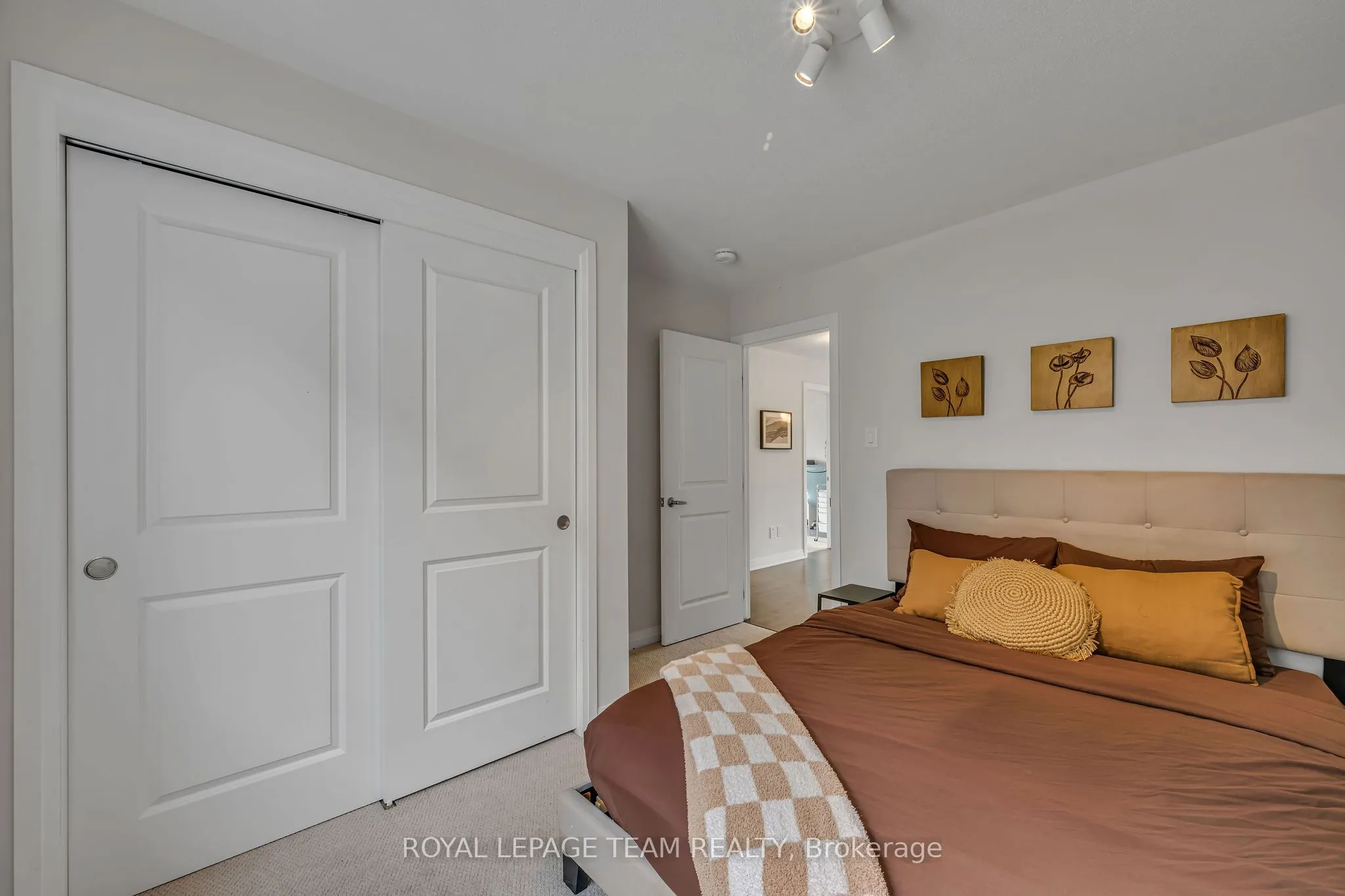 1201 De Pencier Drive