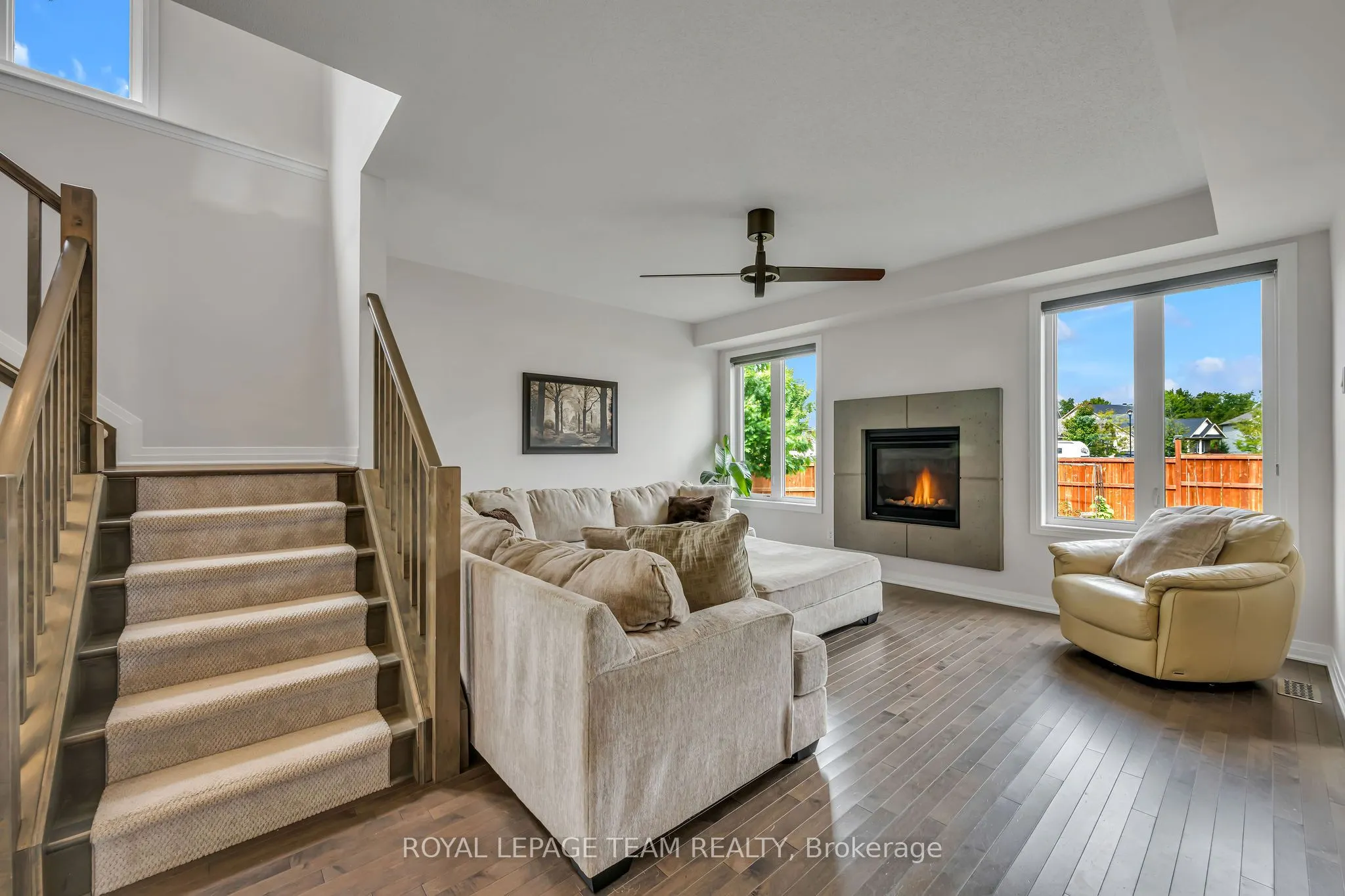 1201 De Pencier Drive