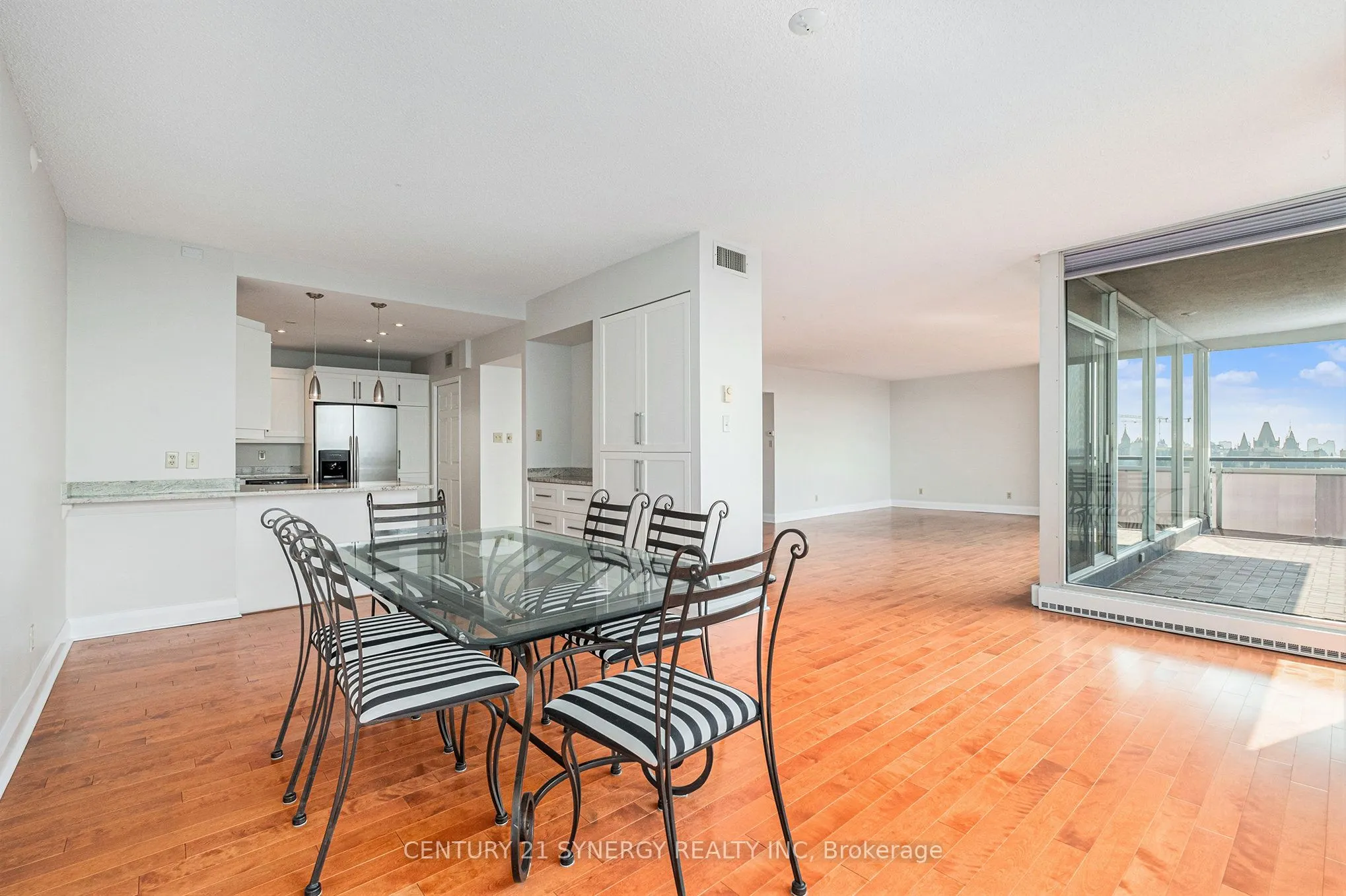 160 George Street, #2202
