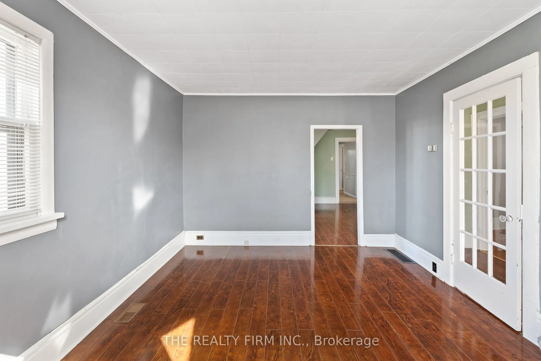 18 FOURTH Avenue