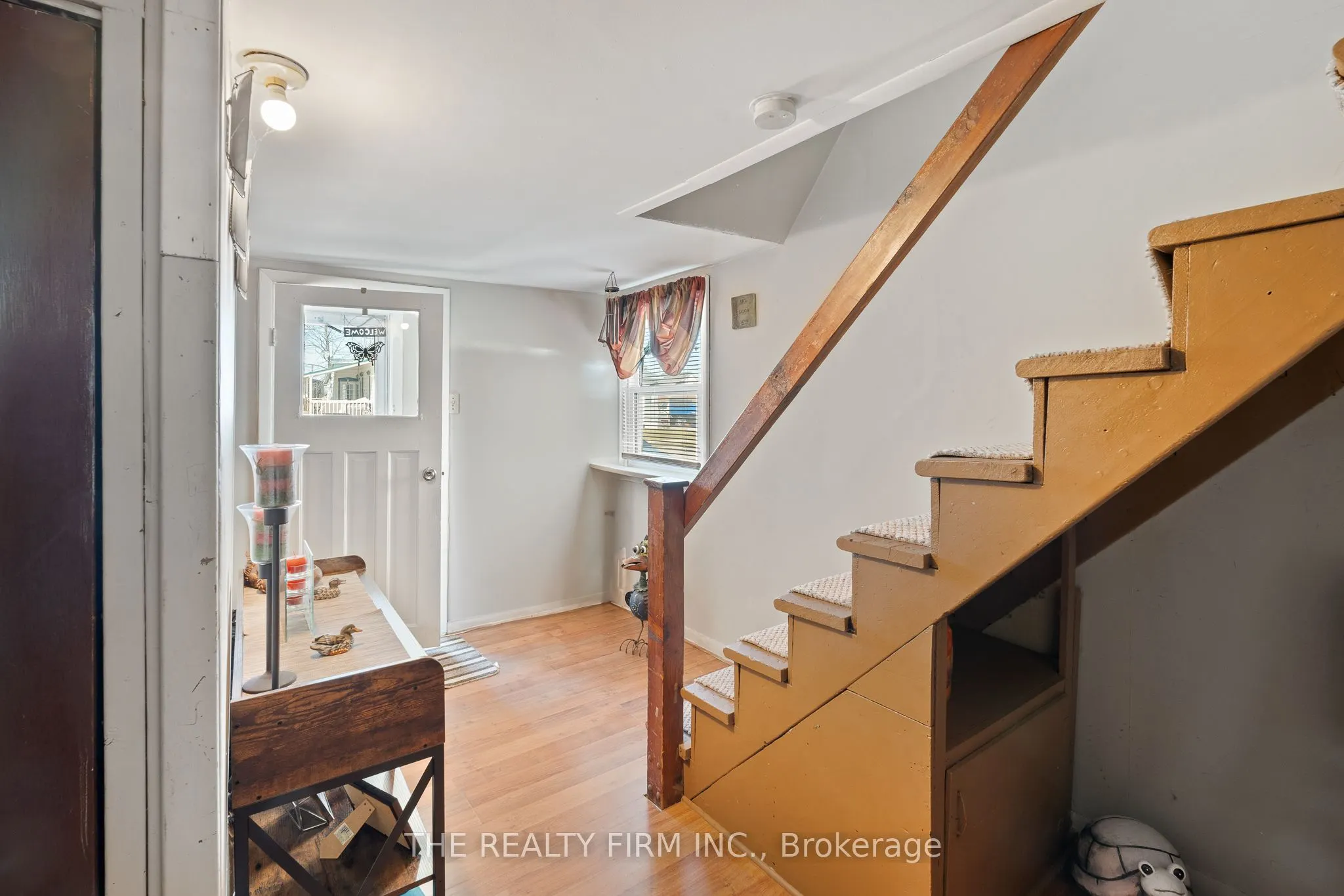 18 FOURTH Avenue