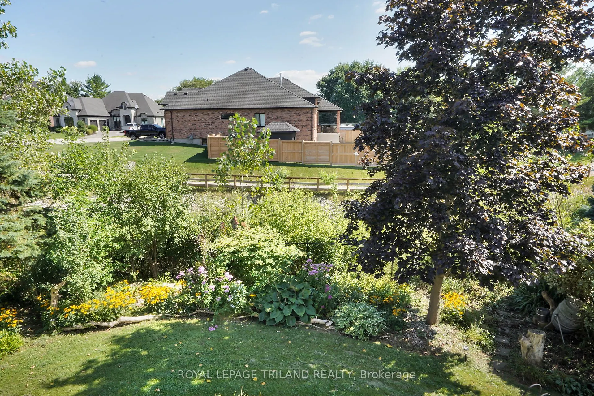 7119 Clayton Walk