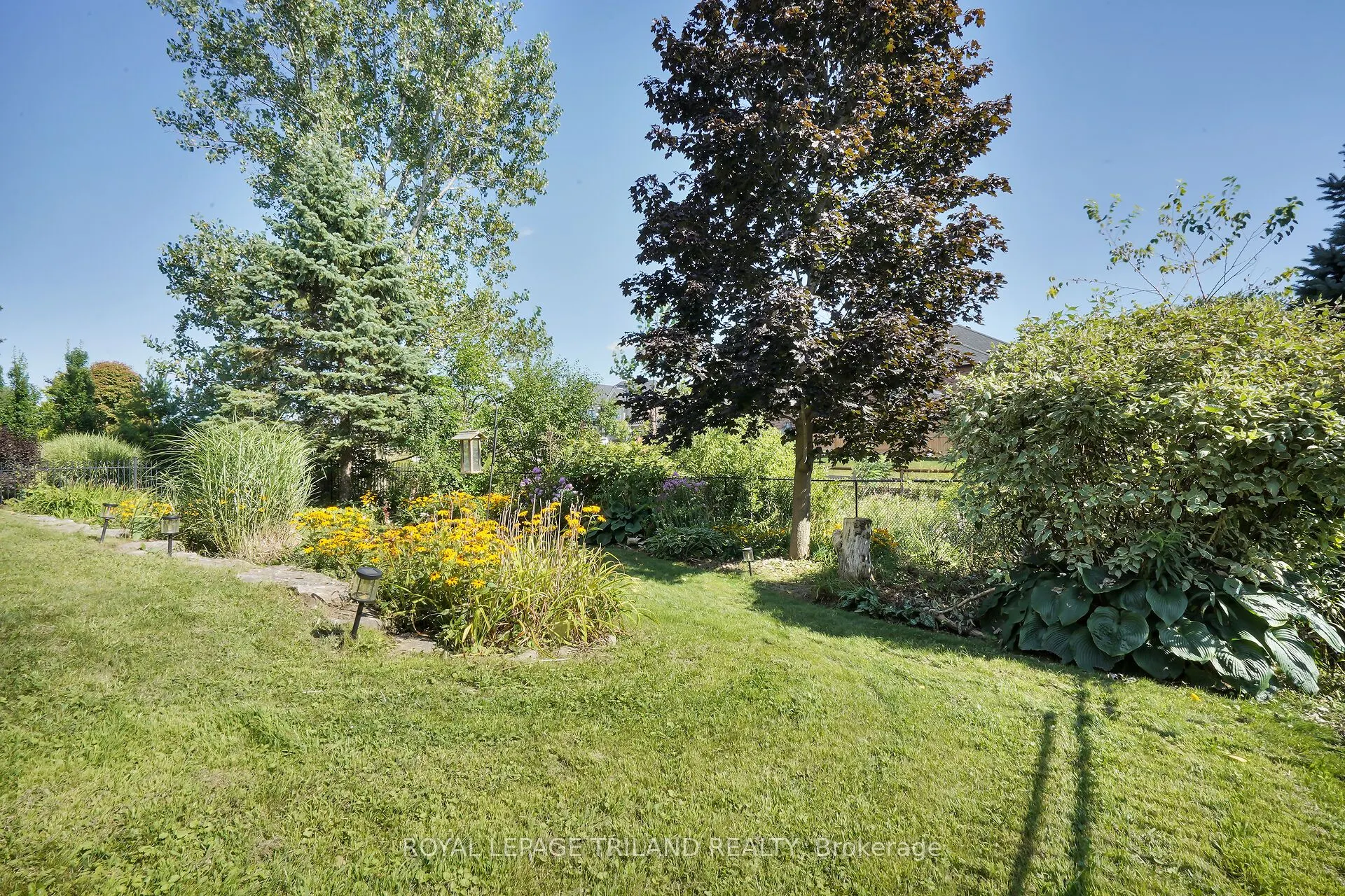 7119 Clayton Walk