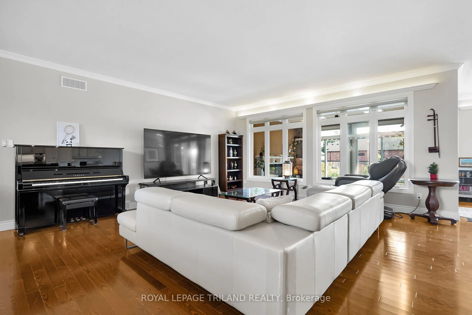 7119 Clayton Walk