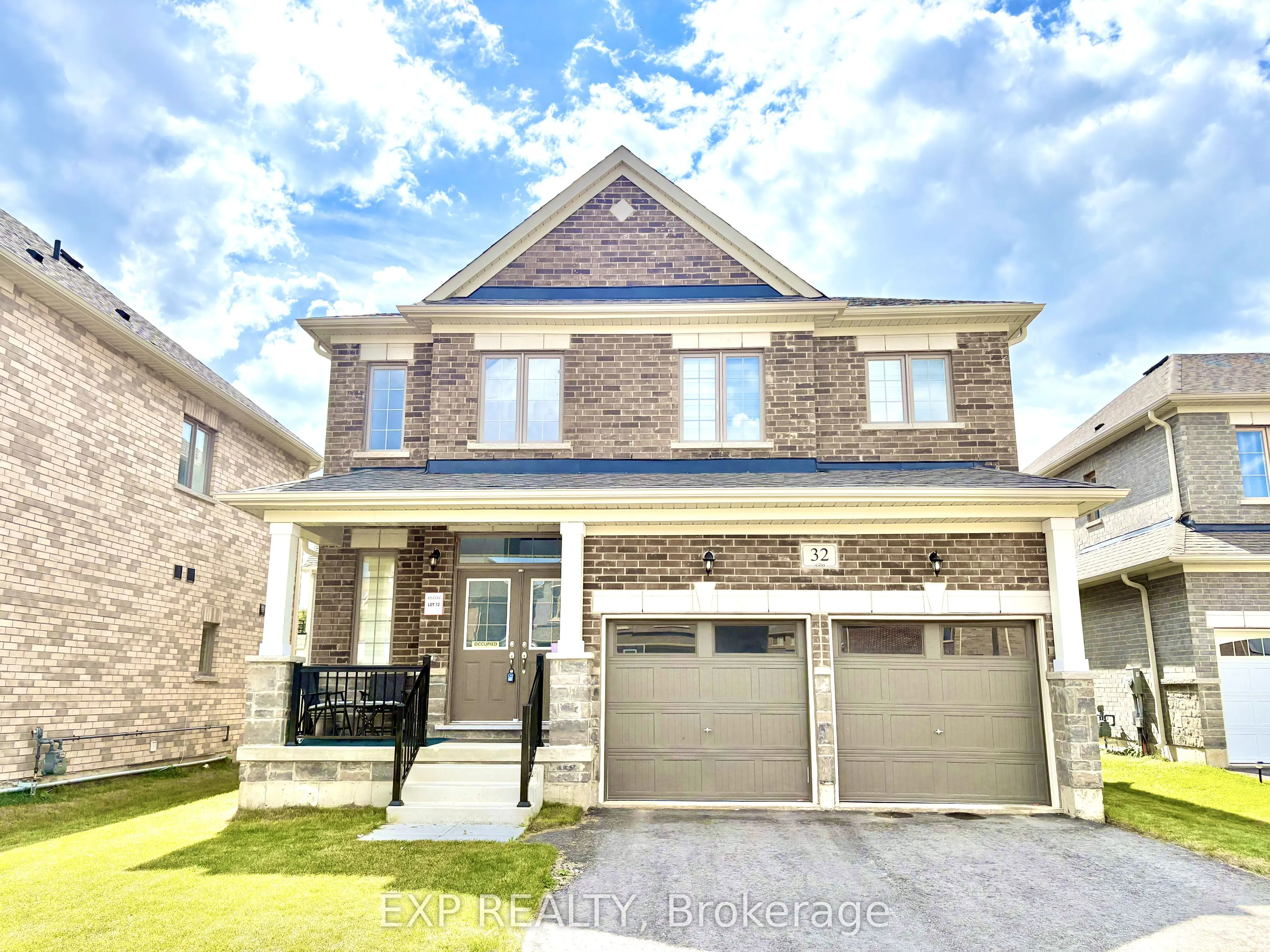 32 Doc Lougheed Avenue