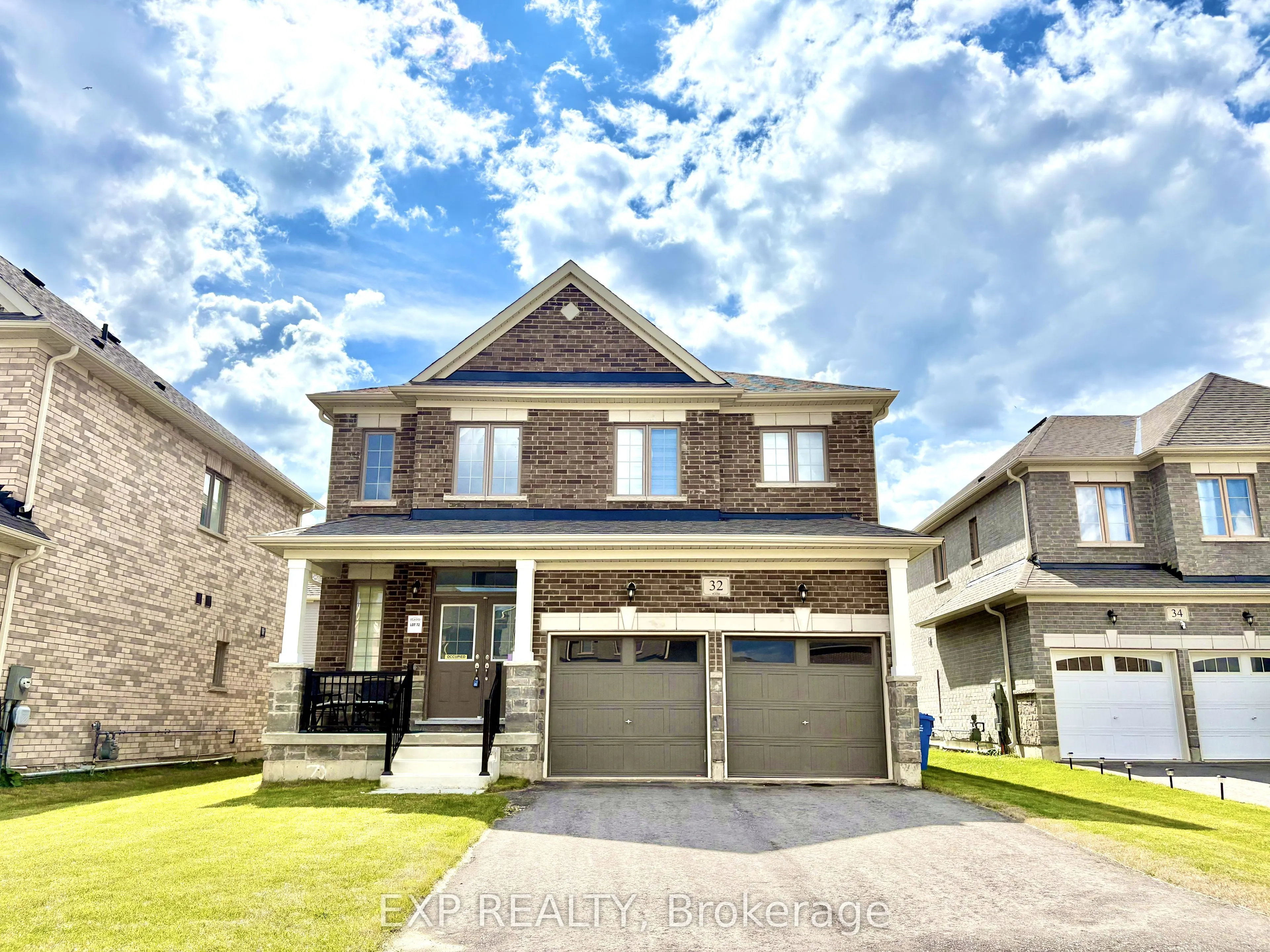 32 Doc Lougheed Avenue