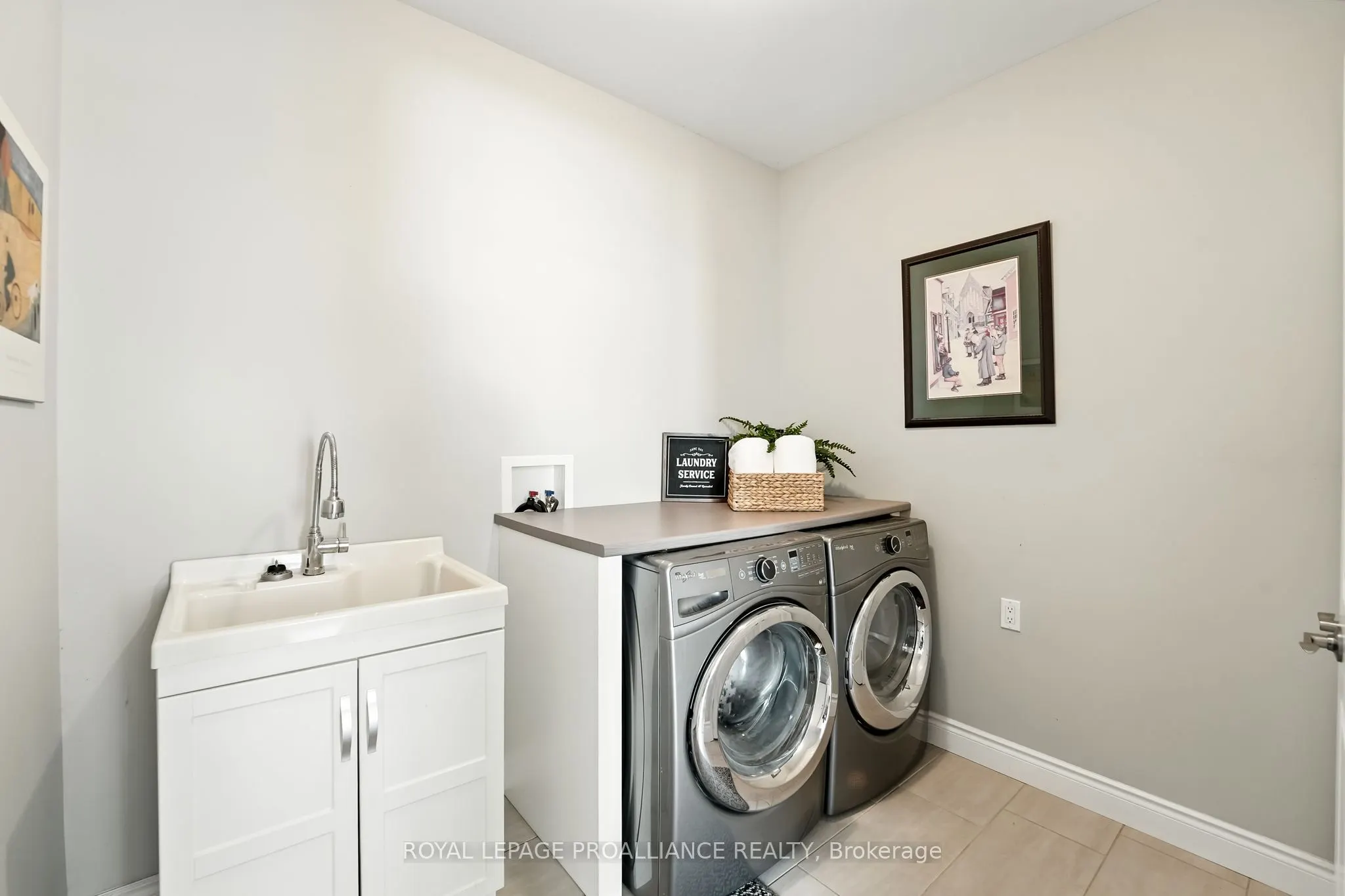 55 Munroe Street, #1902