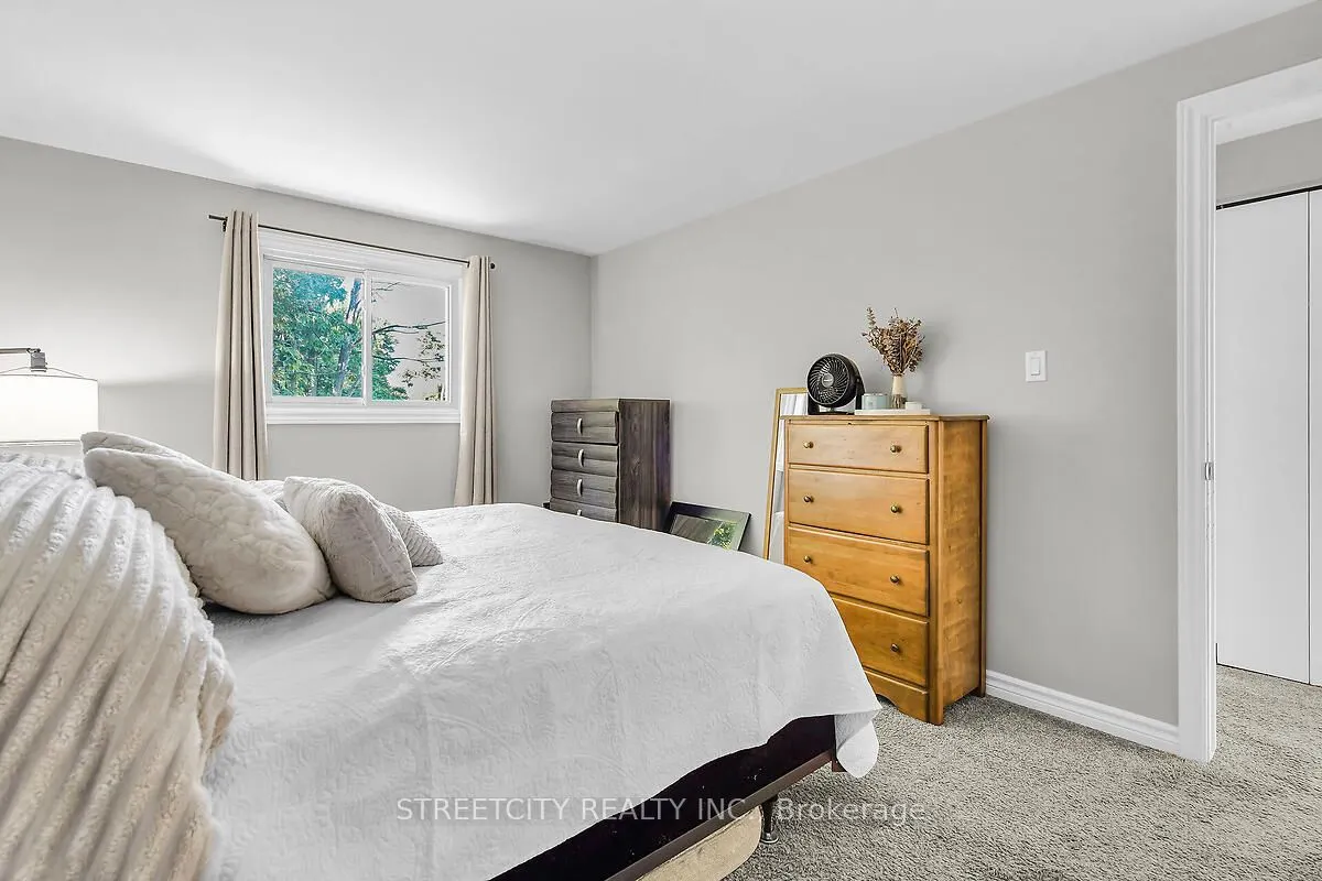 52 Adswood Road