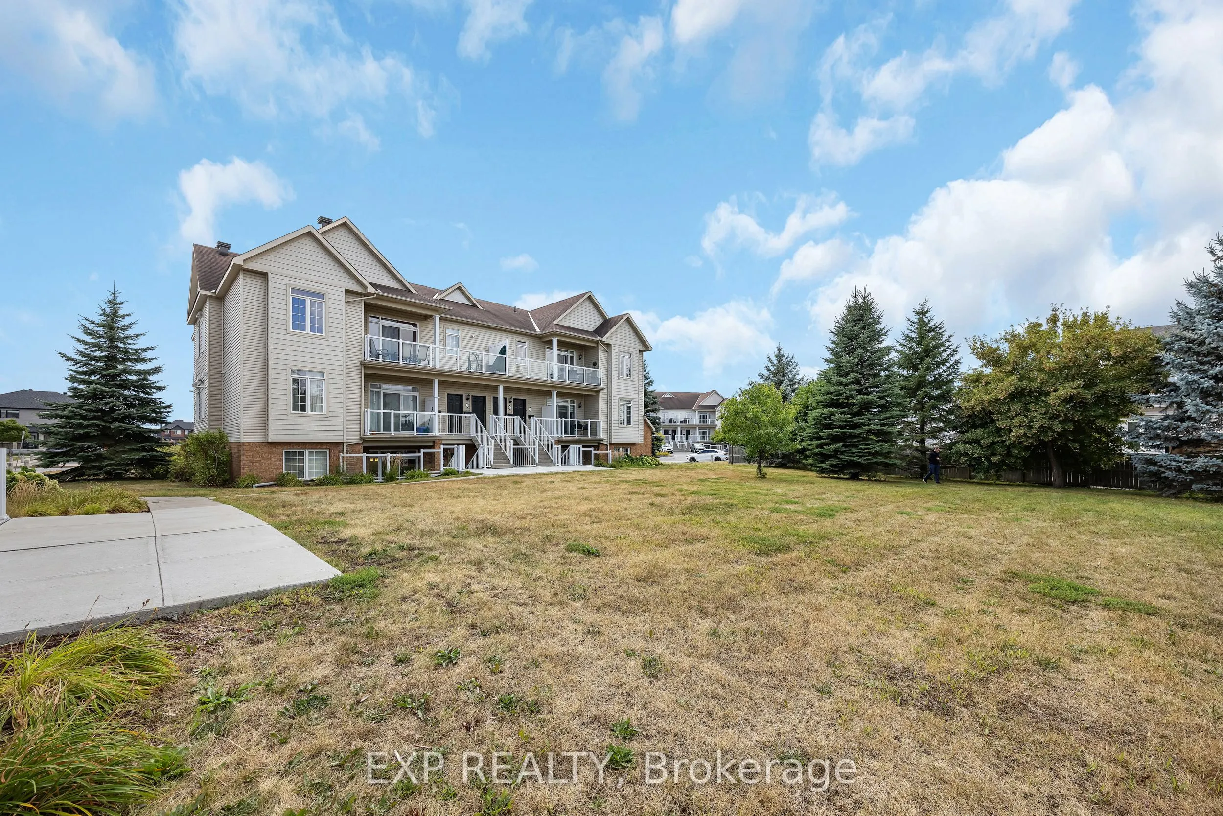 107 Artesa Private, #L