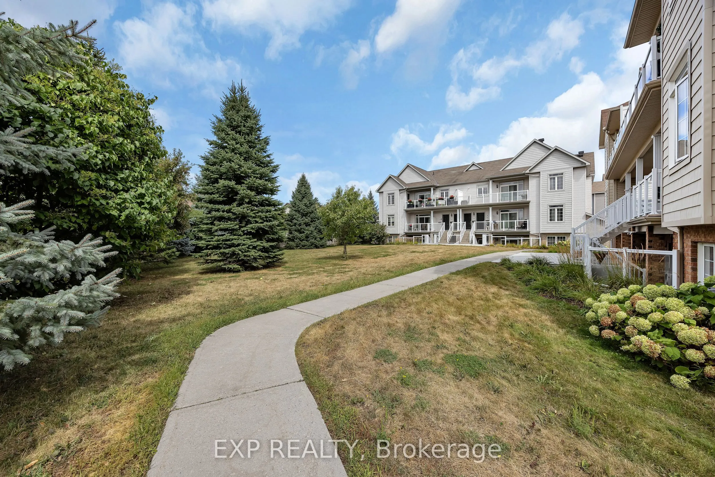 107 Artesa Private, #L