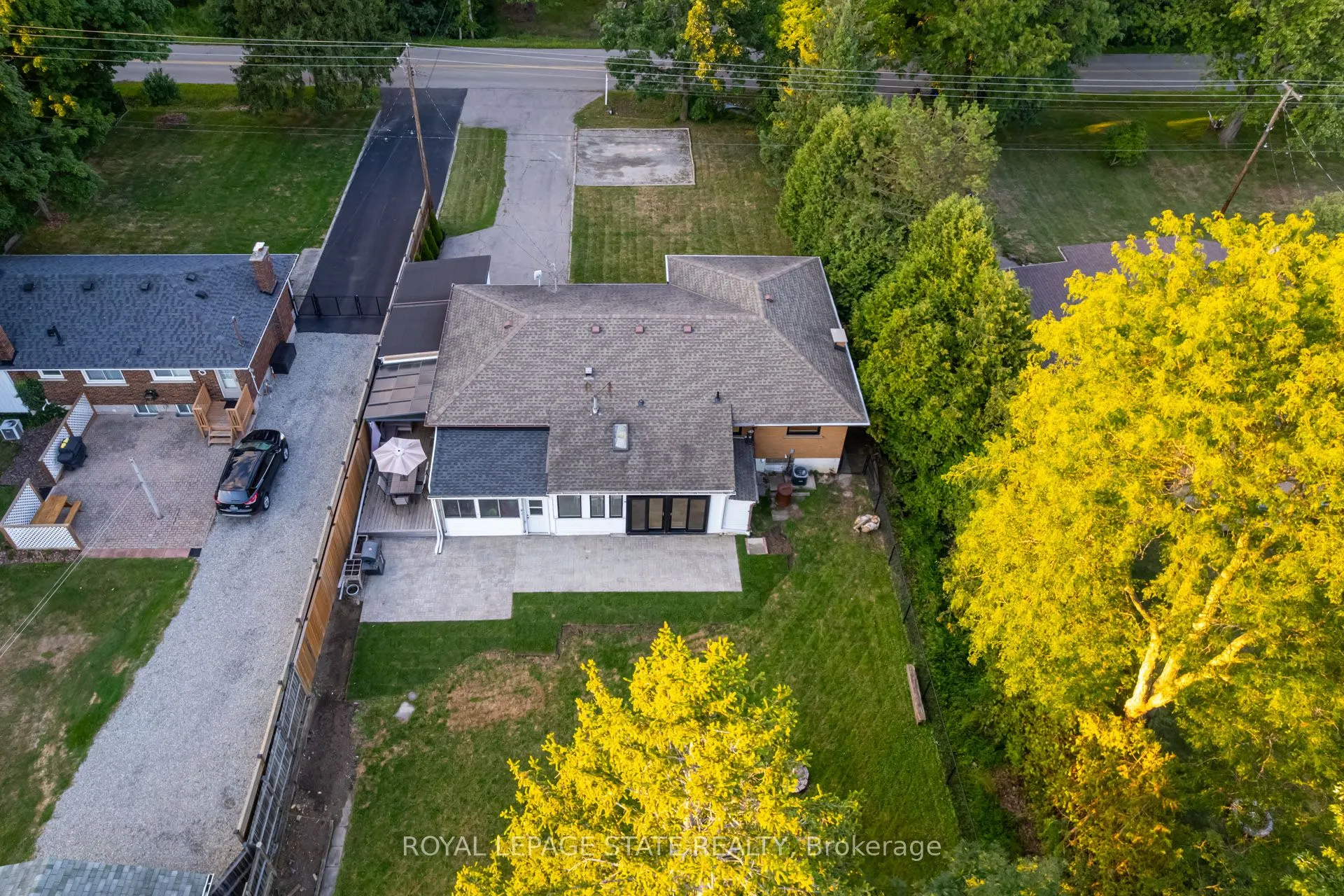 6461 Dickenson Road E