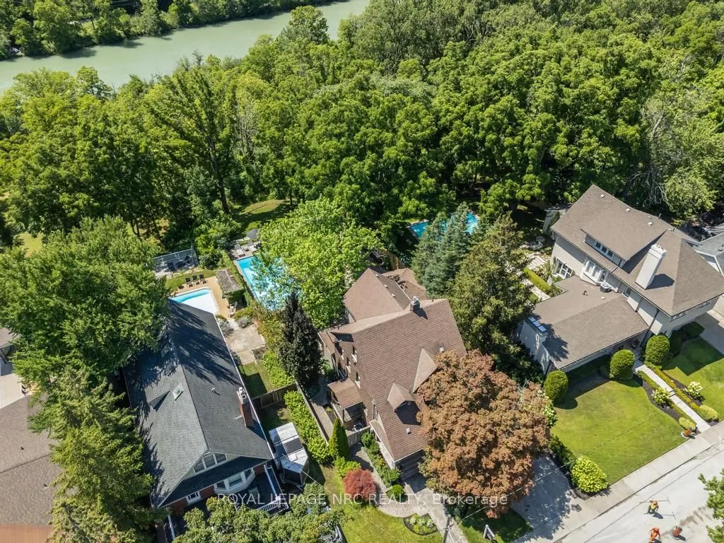 38 Hillcrest Avenue