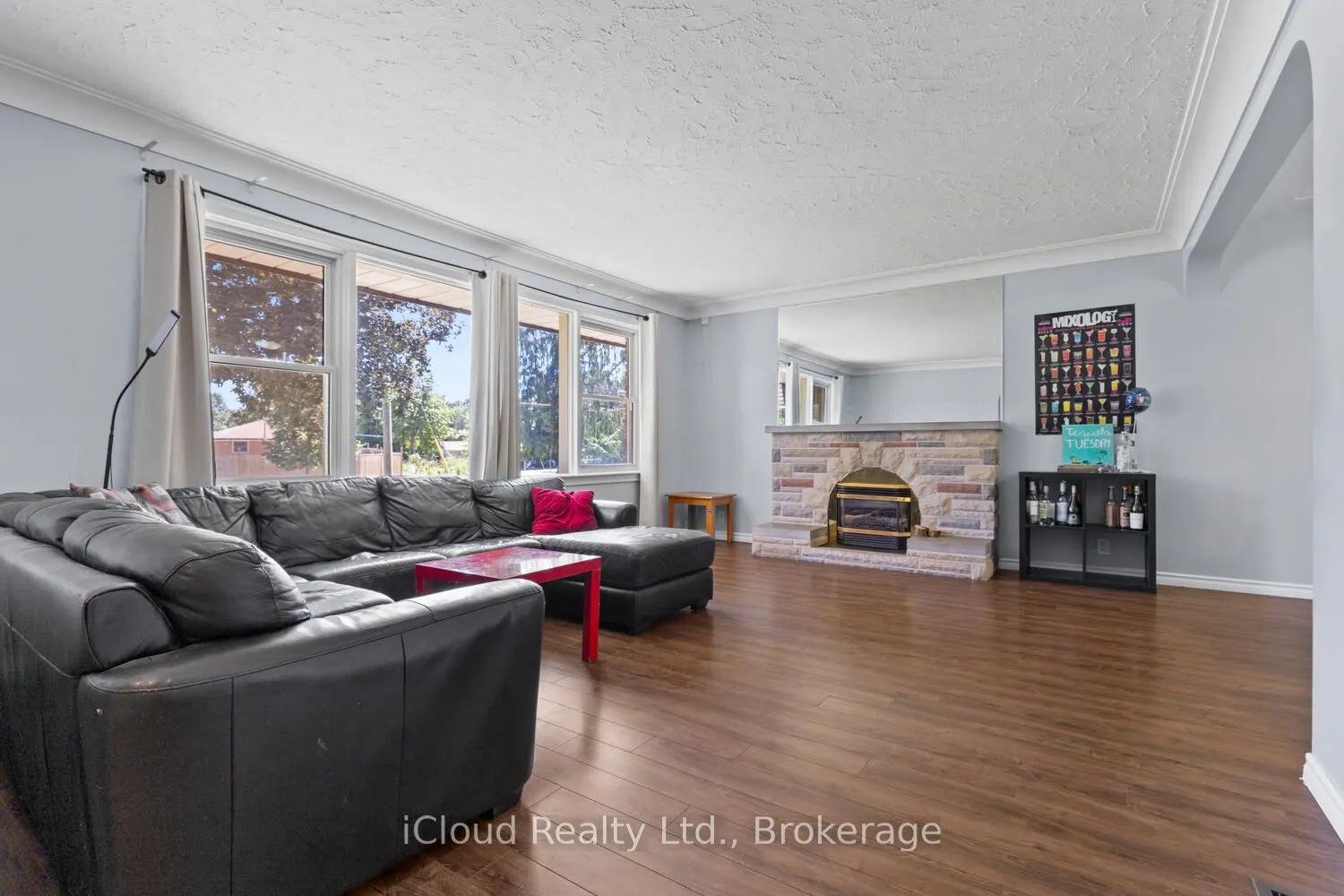 291 NEVILLE Drive