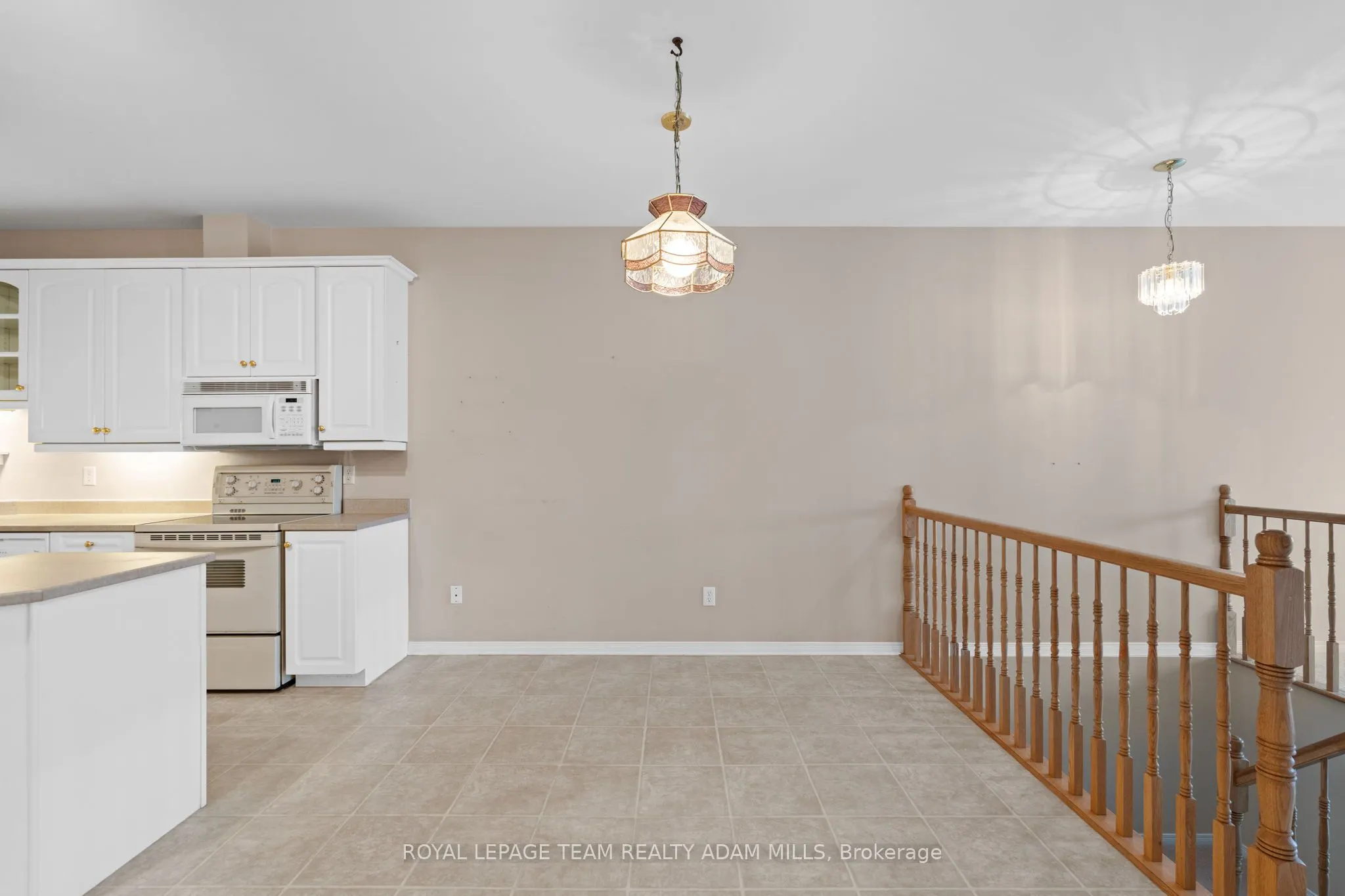 98 Patterson Crescent
