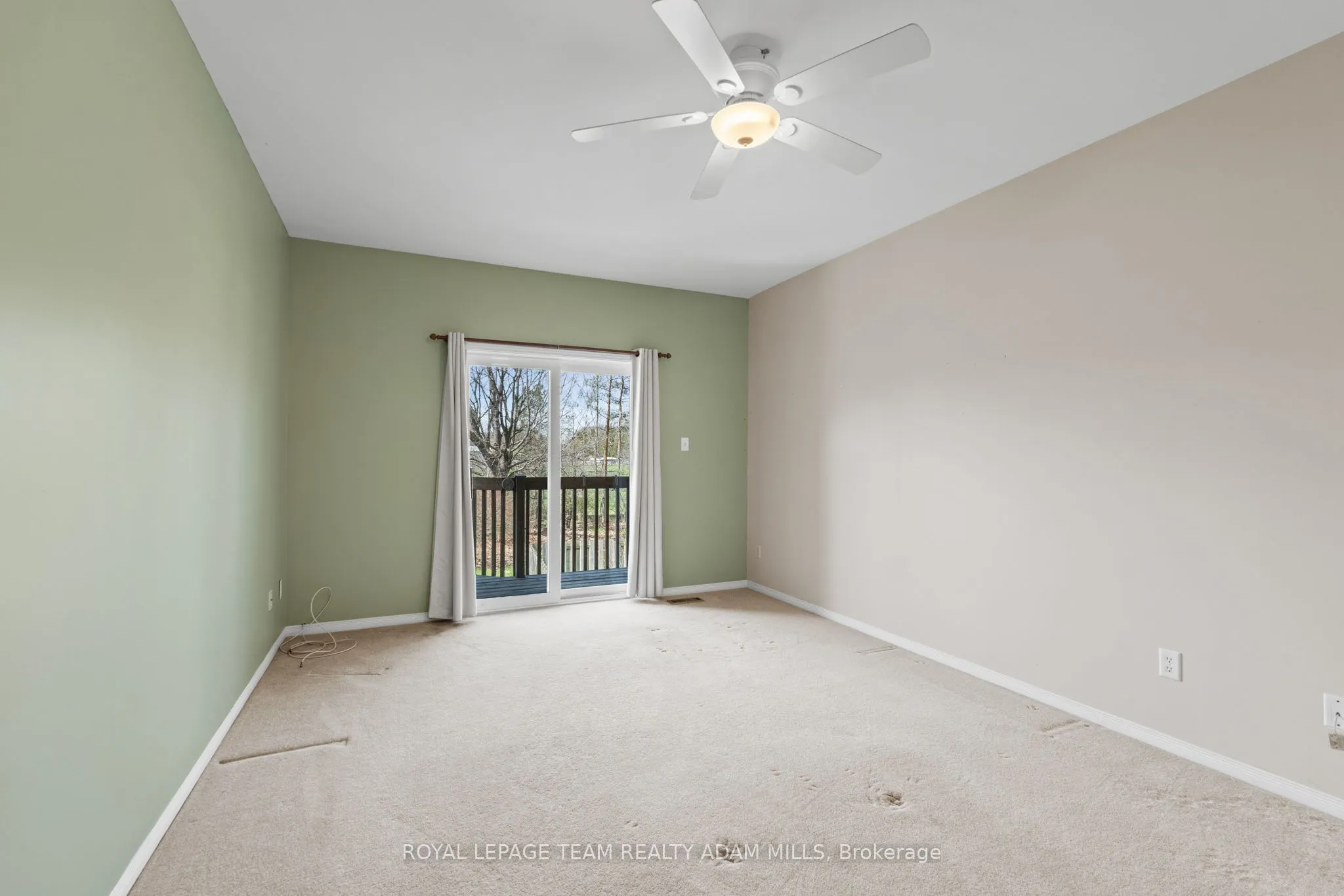 98 Patterson Crescent