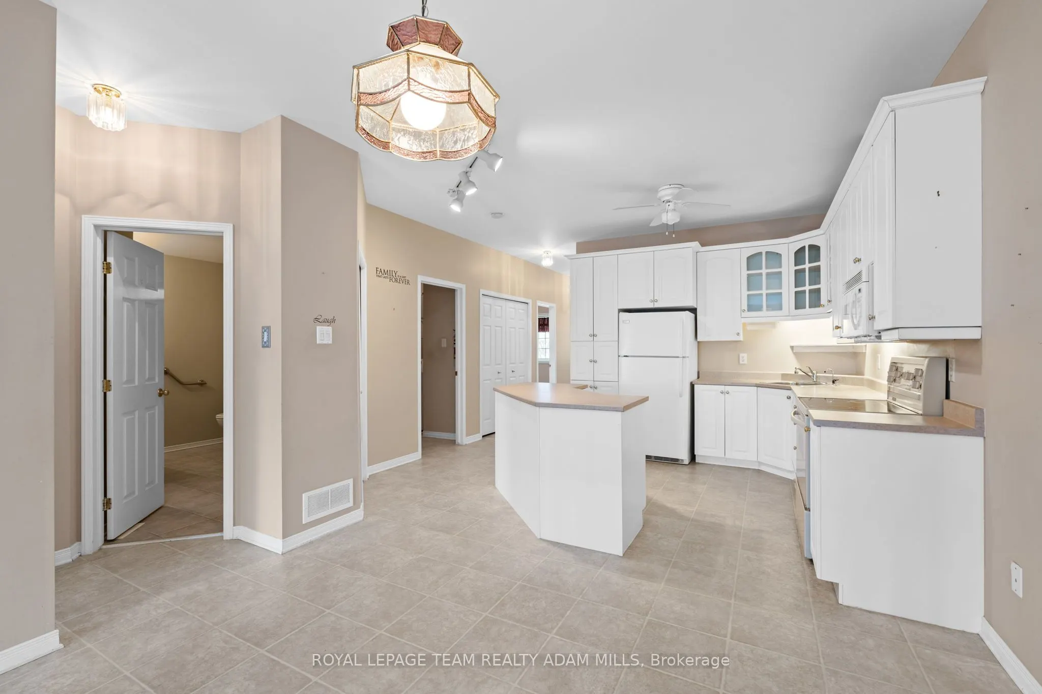 98 Patterson Crescent