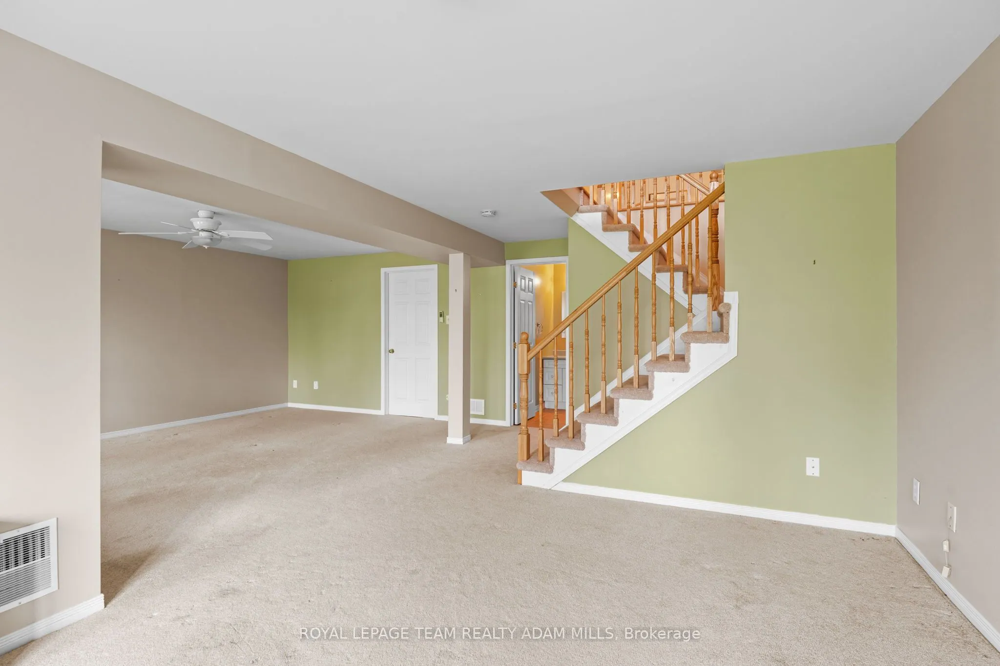 98 Patterson Crescent