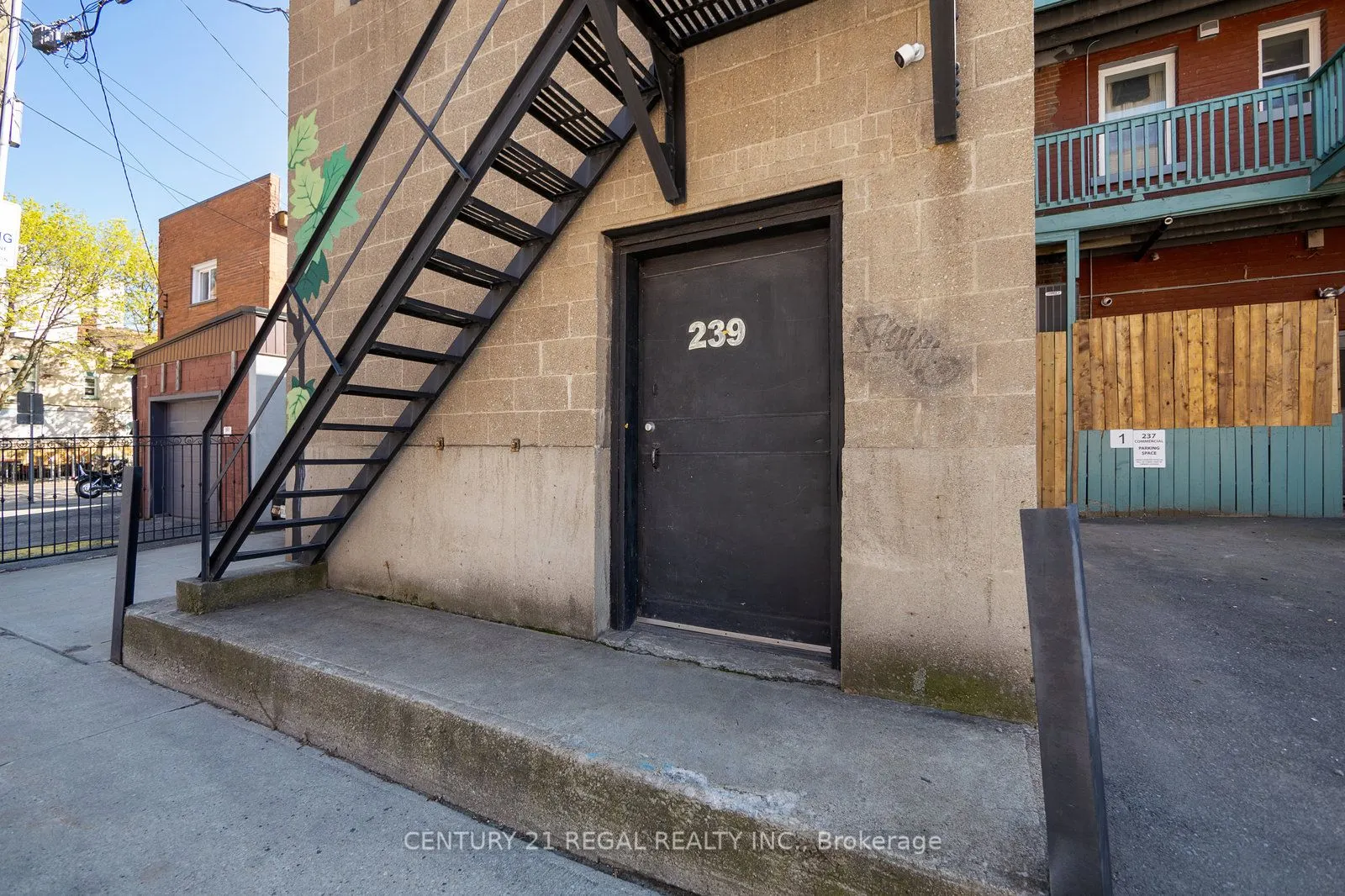 239 King Street E
