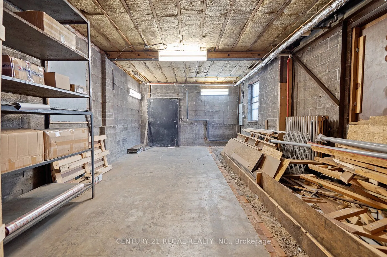 239 King Street E