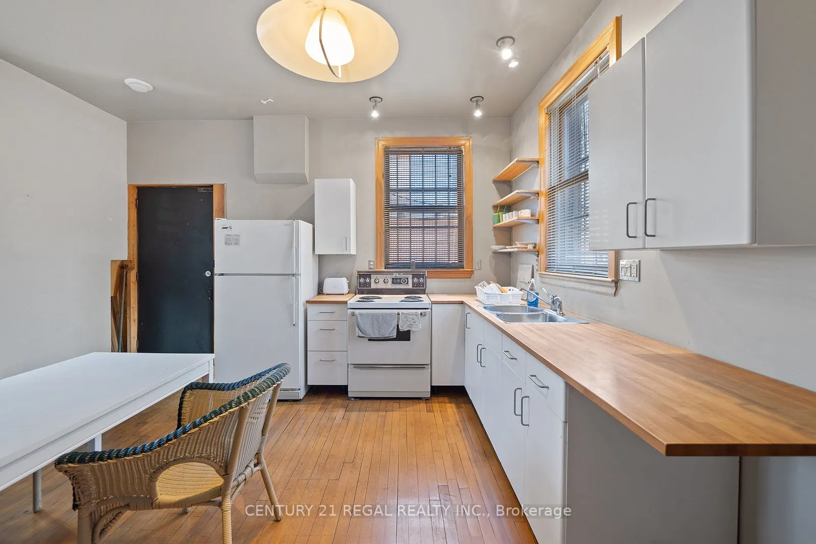 239 King Street E