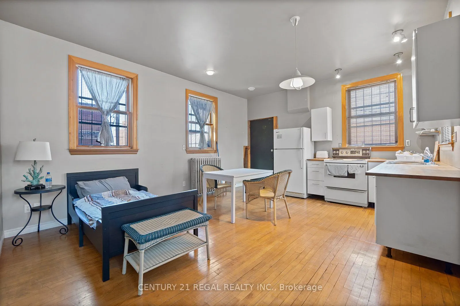 239 King Street E