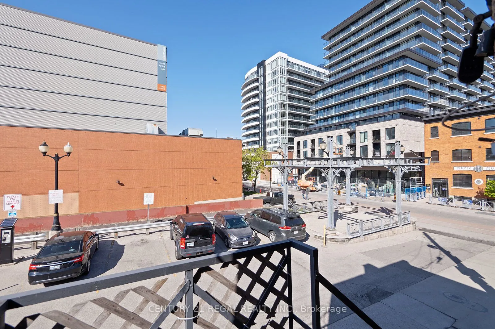 239 King Street E
