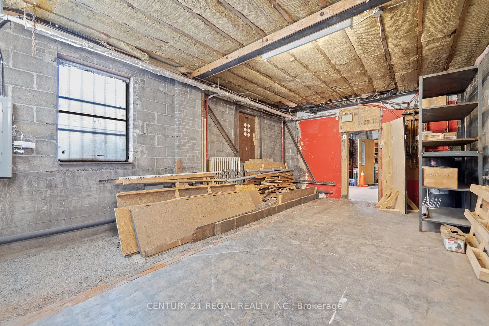 239 King Street E