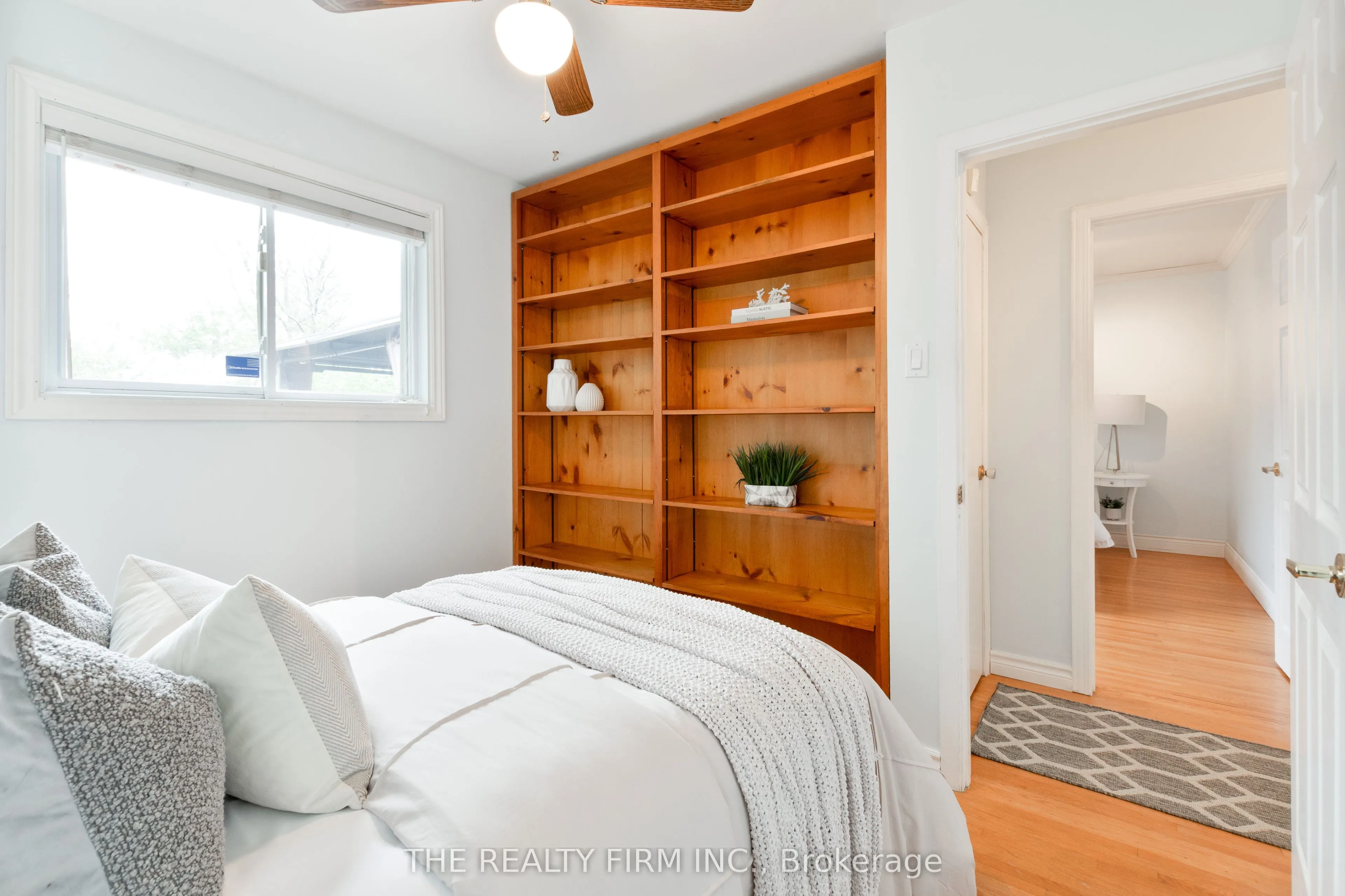 23 Toulon Crescent