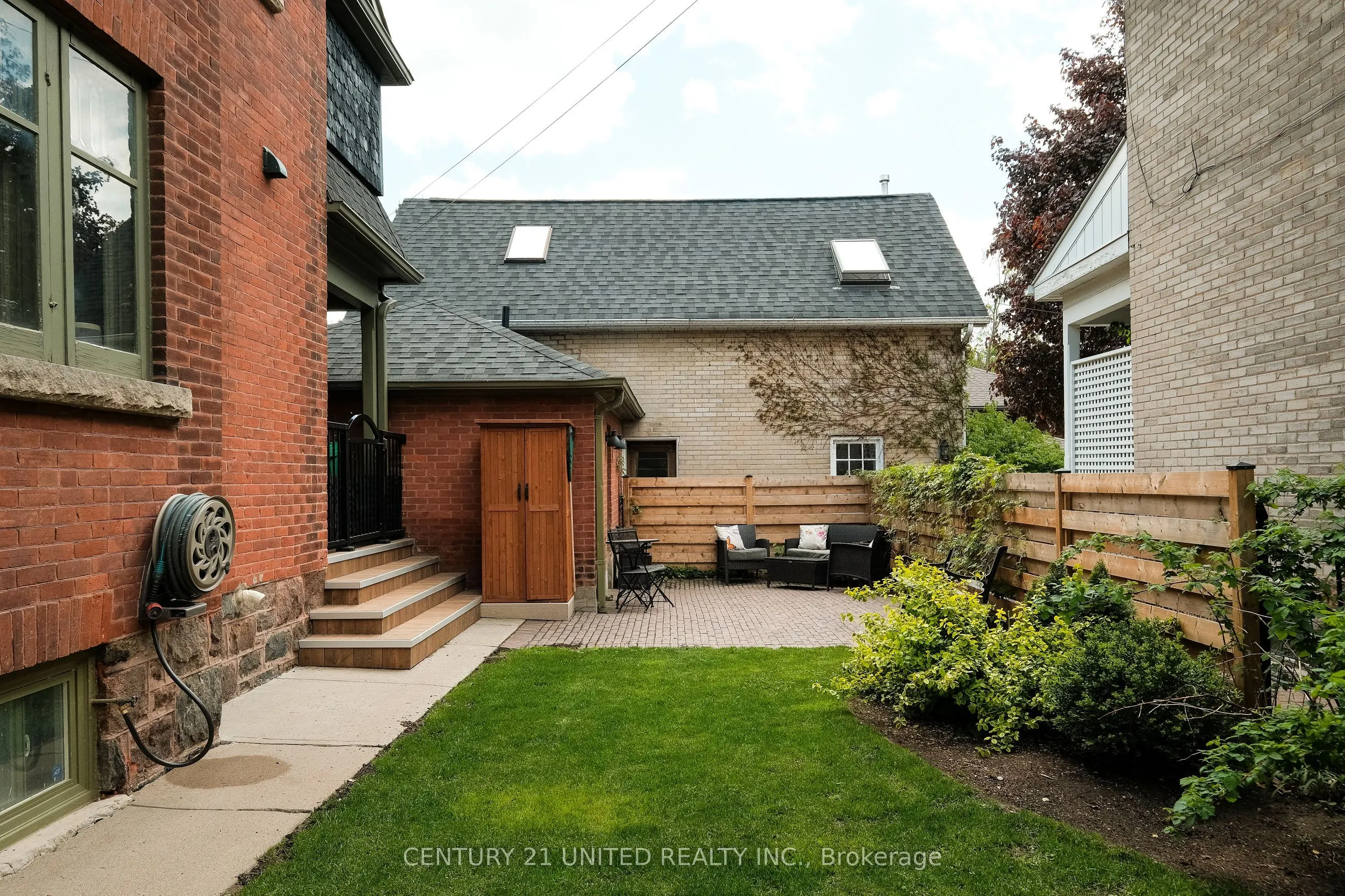 7 Engleburn Place