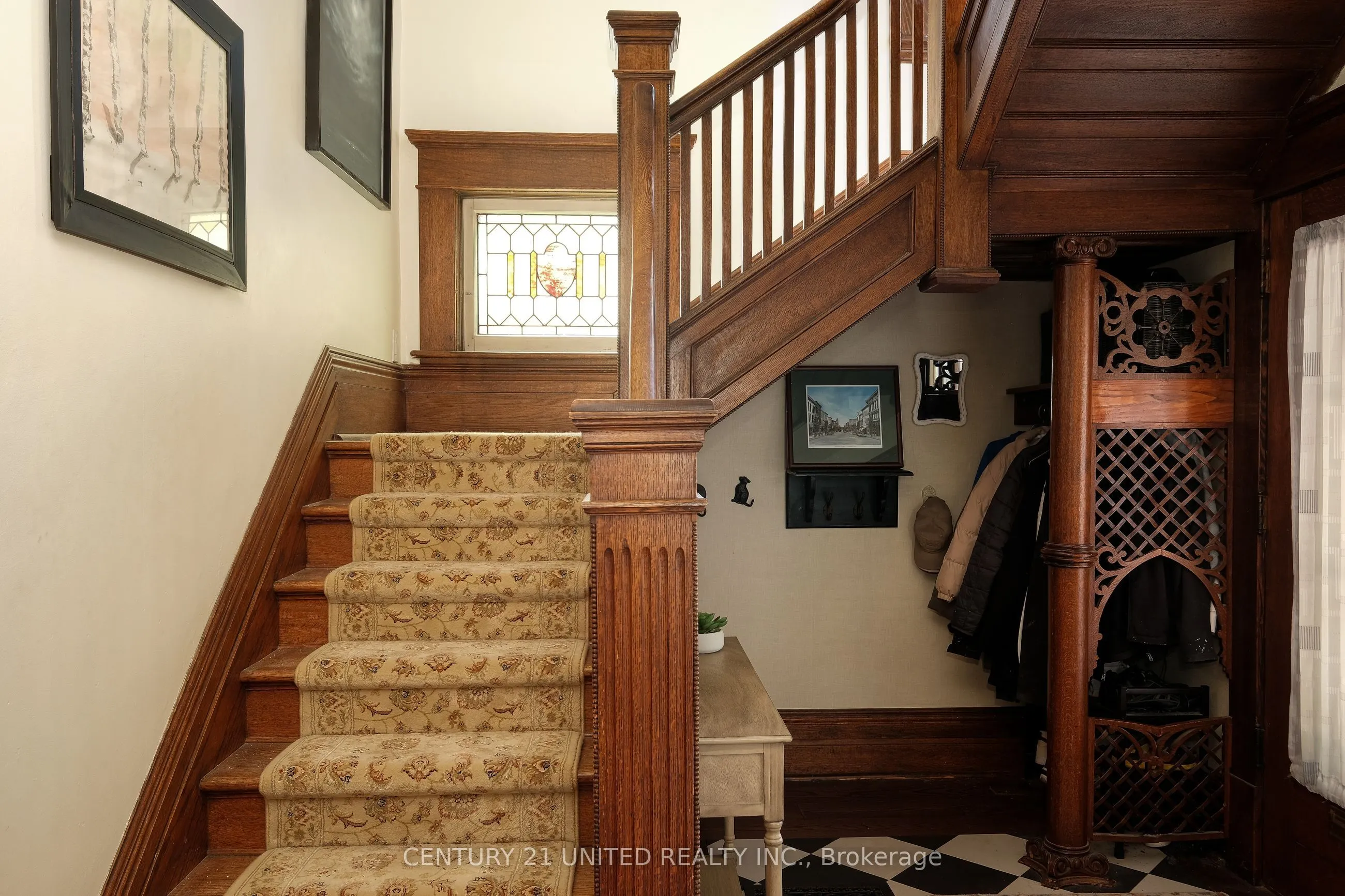 7 Engleburn Place