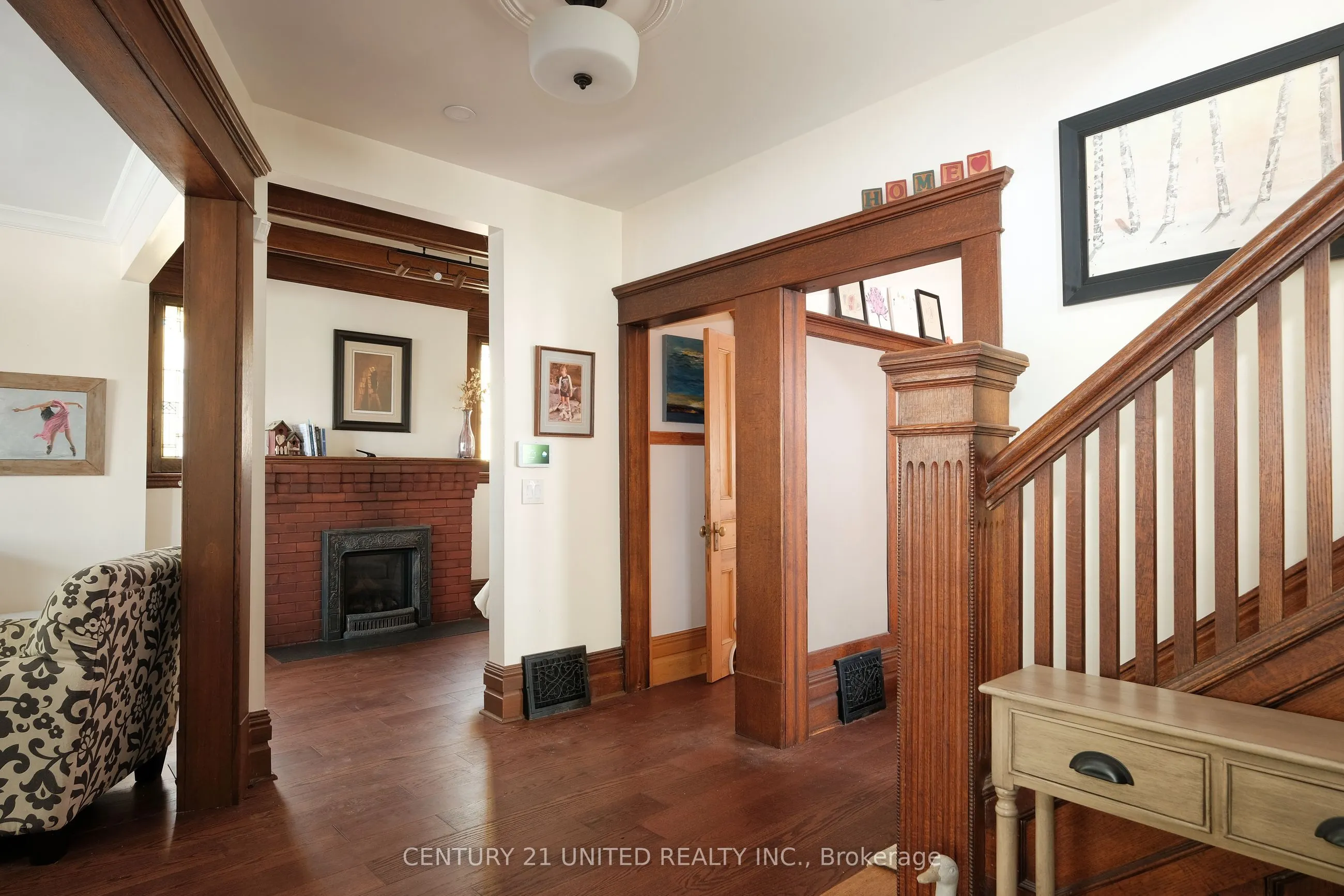 7 Engleburn Place