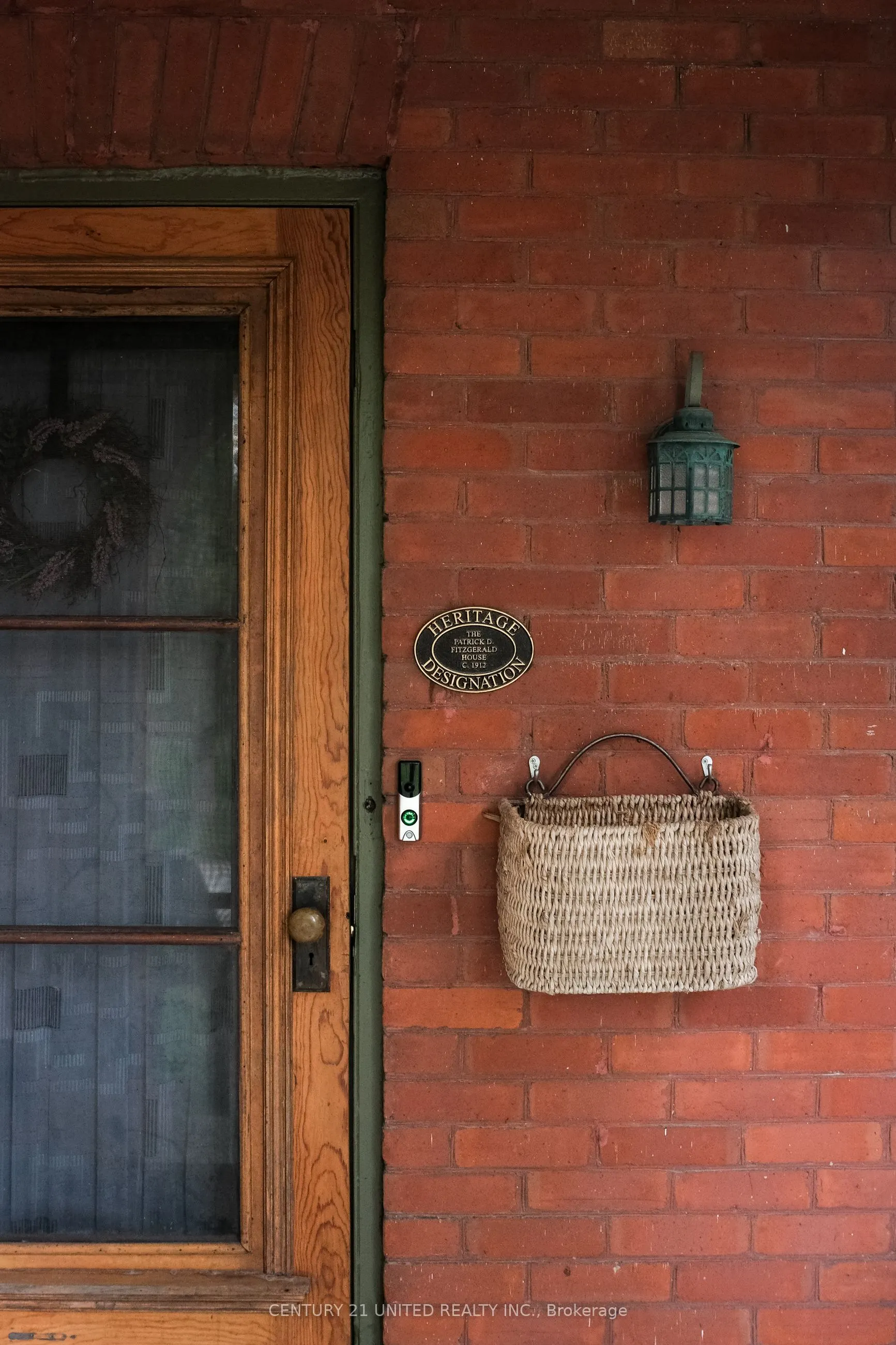 7 Engleburn Place