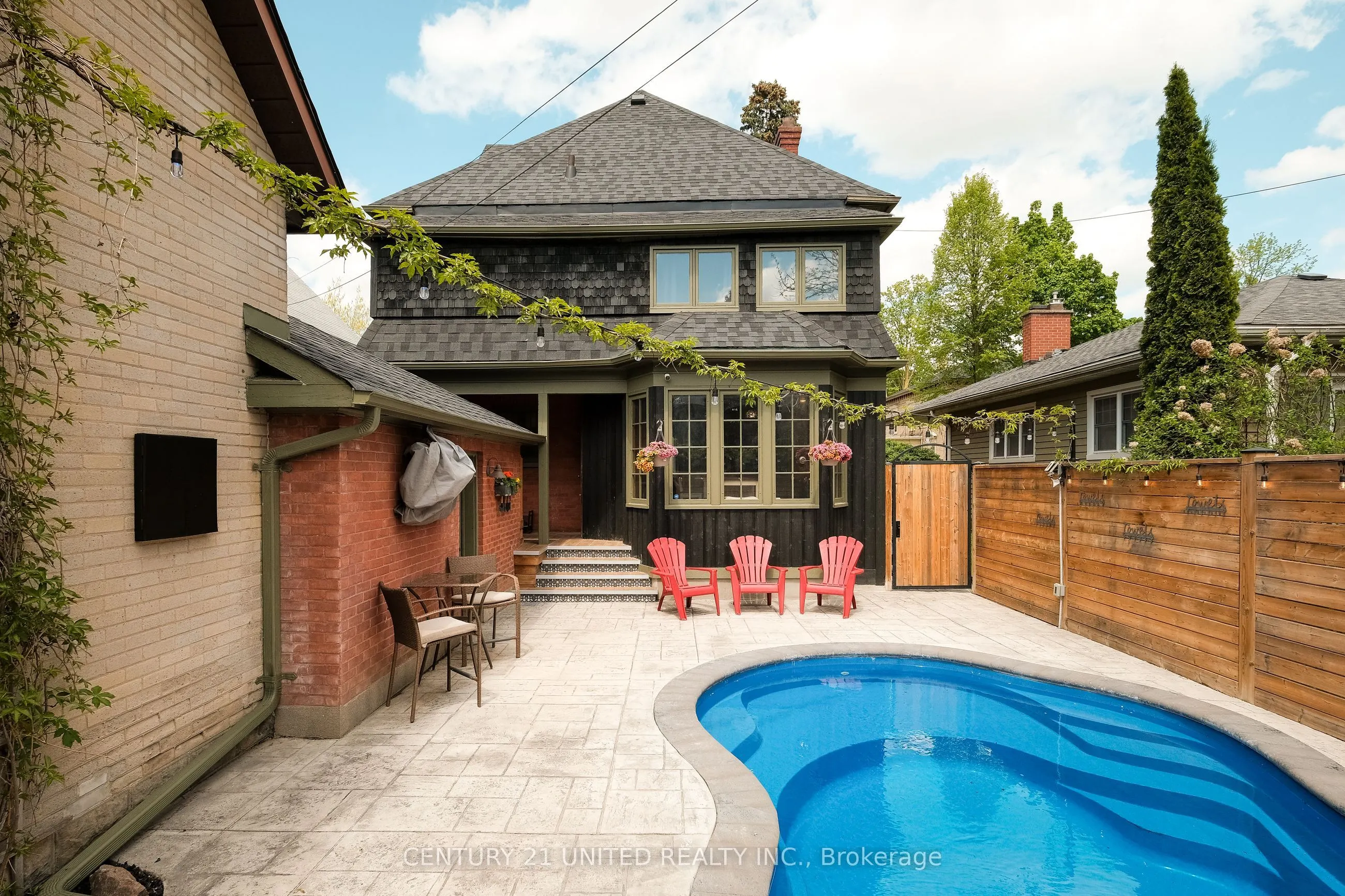7 Engleburn Place