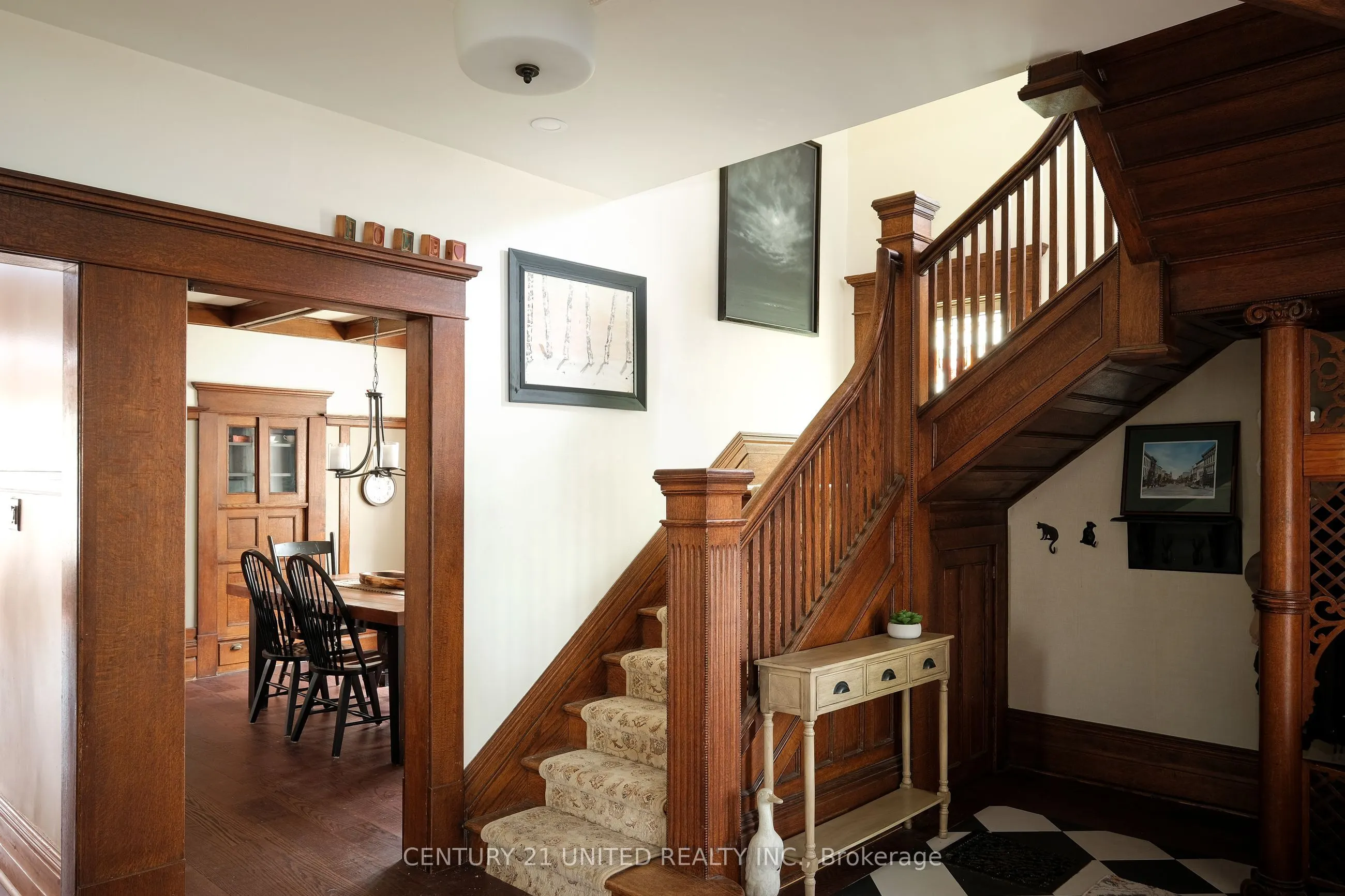 7 Engleburn Place