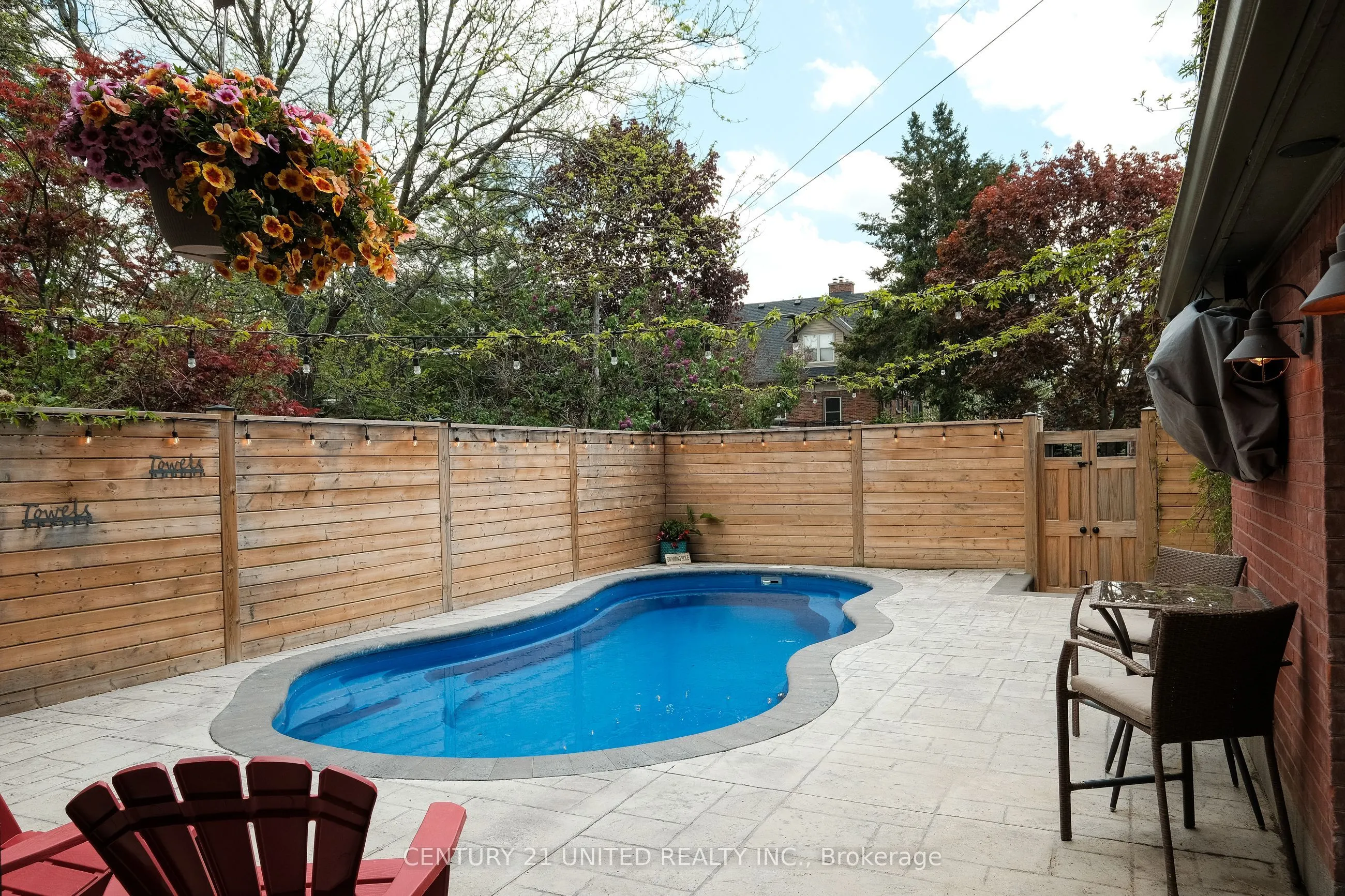 7 Engleburn Place
