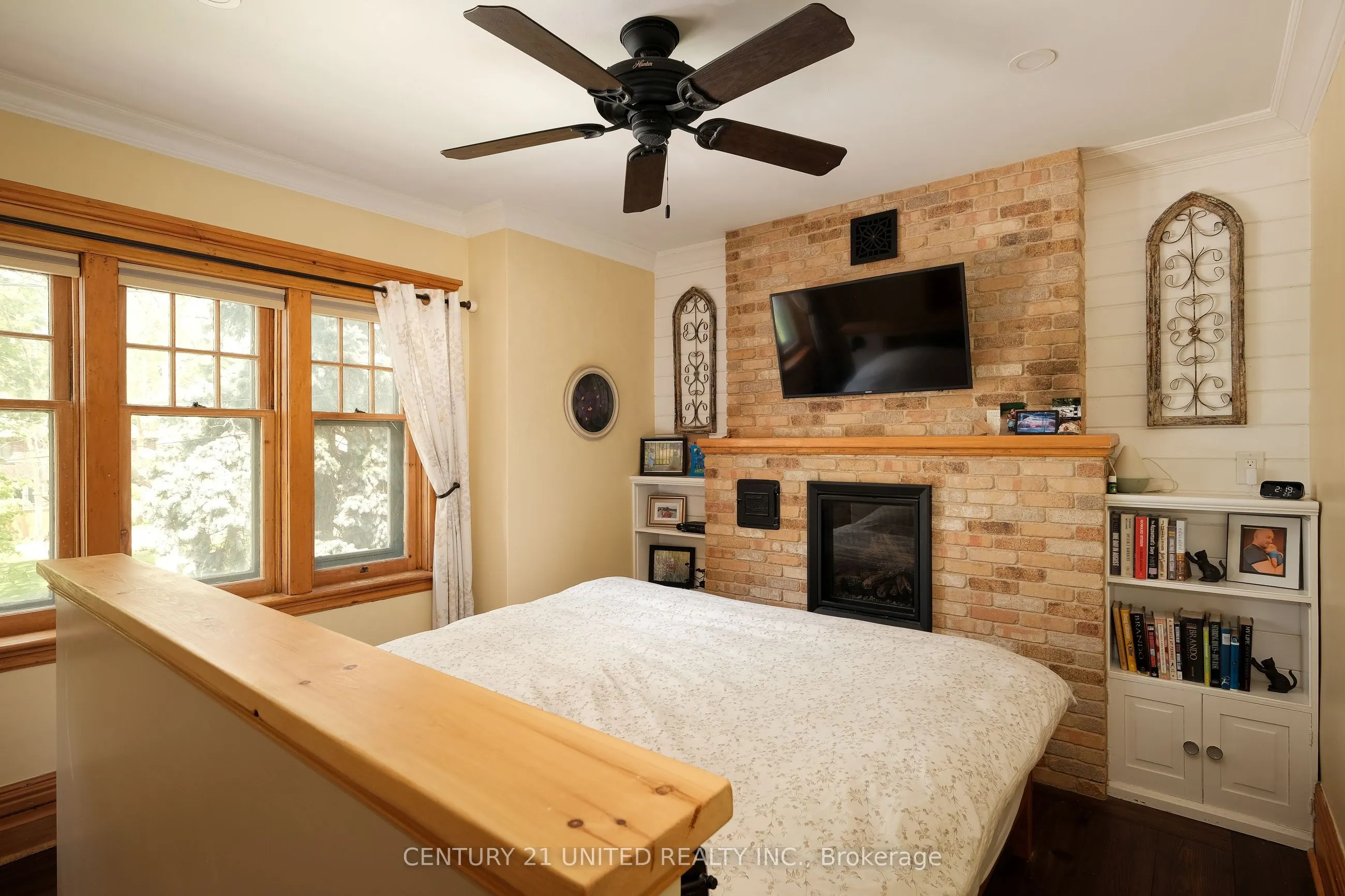7 Engleburn Place