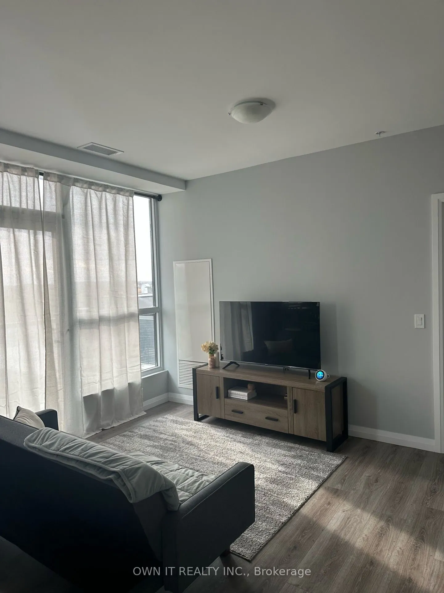 104 Garment Street, #1003